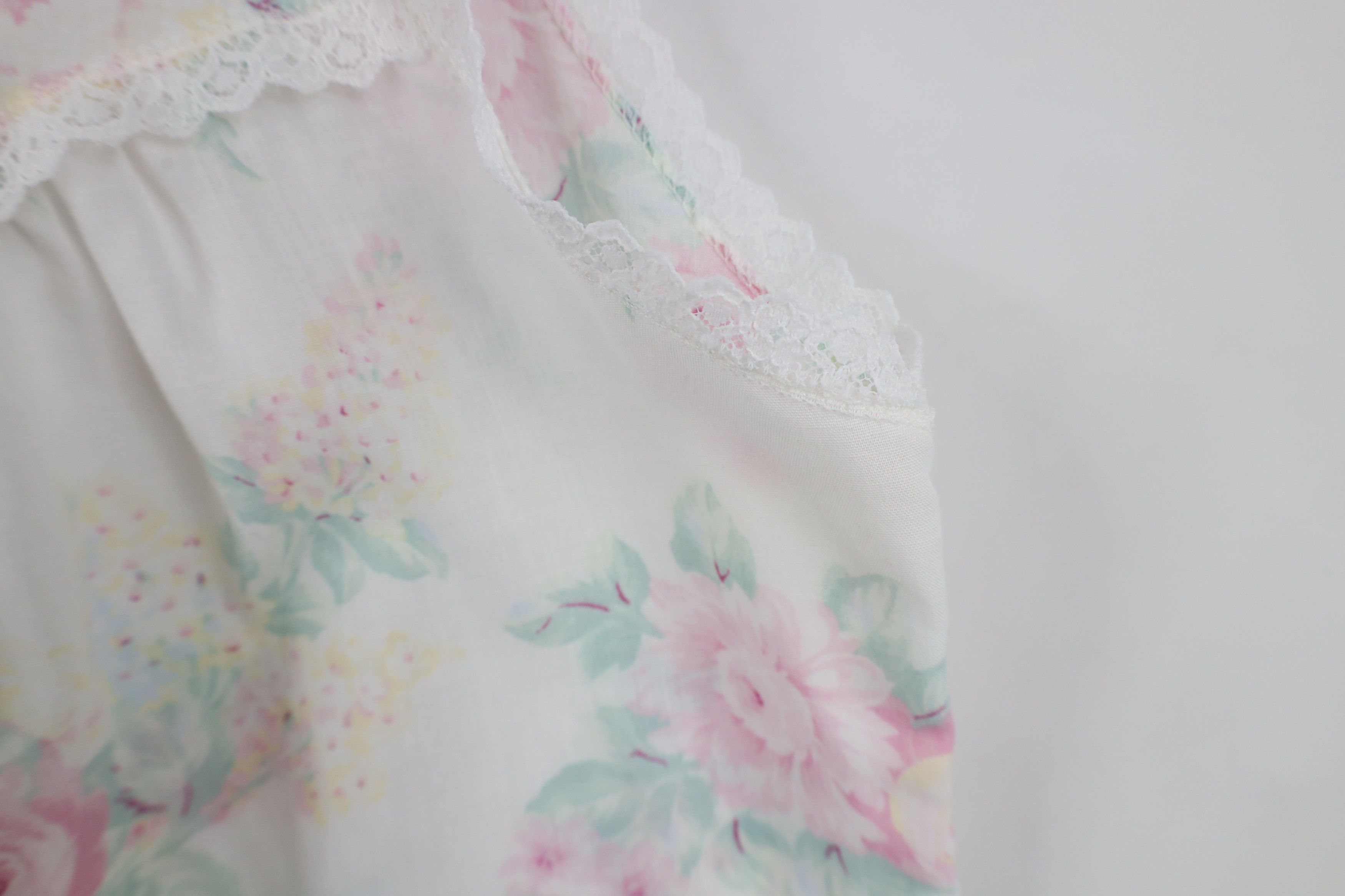 Vintage Vintage 90s Miss Elaine Lace Sleeveless Night Gown Shirt USA Size M / US 6-8 / IT 42-44 - 8 Thumbnail