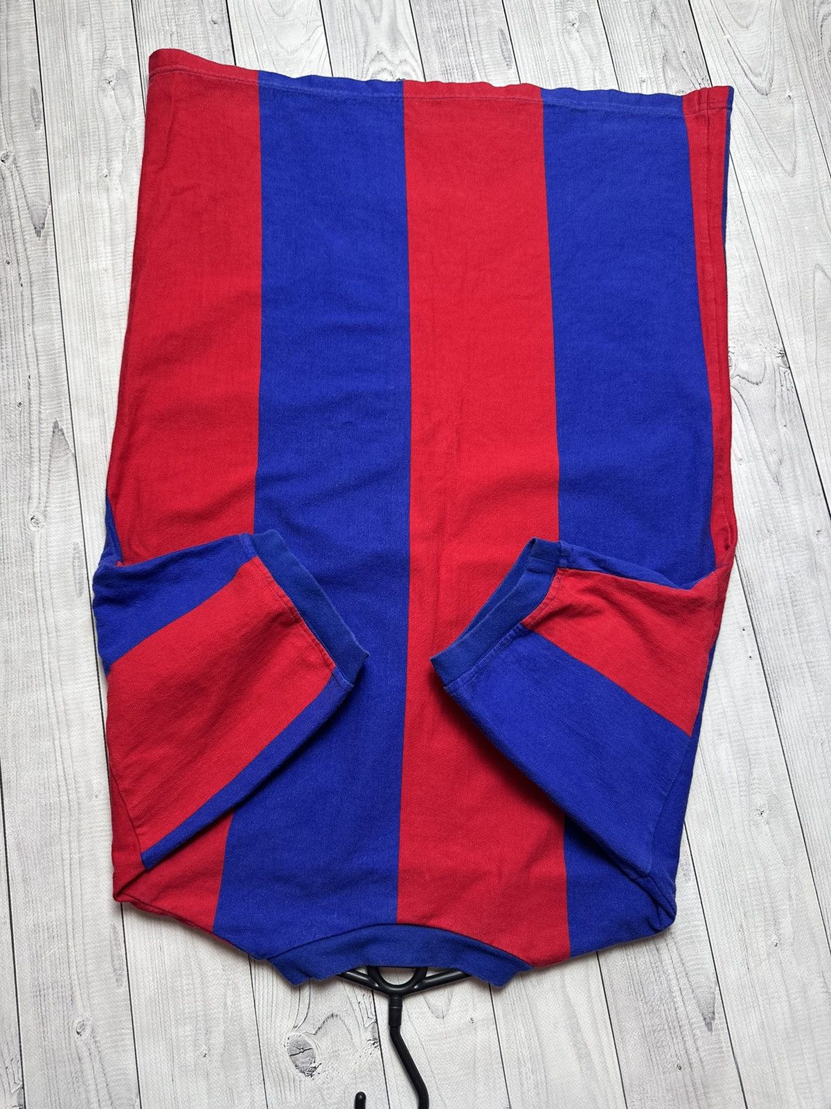 Vintage Vintage retro soccer jersey Barcelona size L rare Size US L / EU 52-54 / 3 - 6 Thumbnail