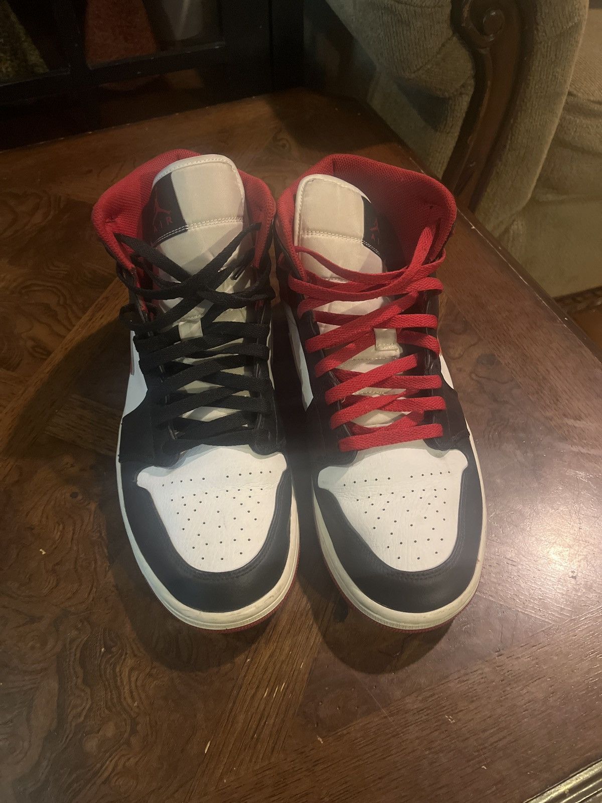 Jordan Brand Jordan 1 Black Gym Red Size US 12 / EU 45 - 3 Thumbnail