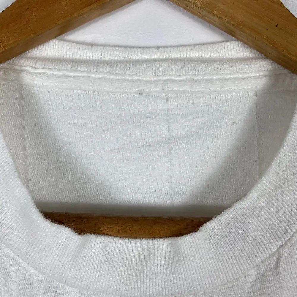 Vintage Vintage 90's TWEETY NIKE Big Swoosh Cartoon Parody Tee Size US L / EU 52-54 / 3 - 10 Thumbnail
