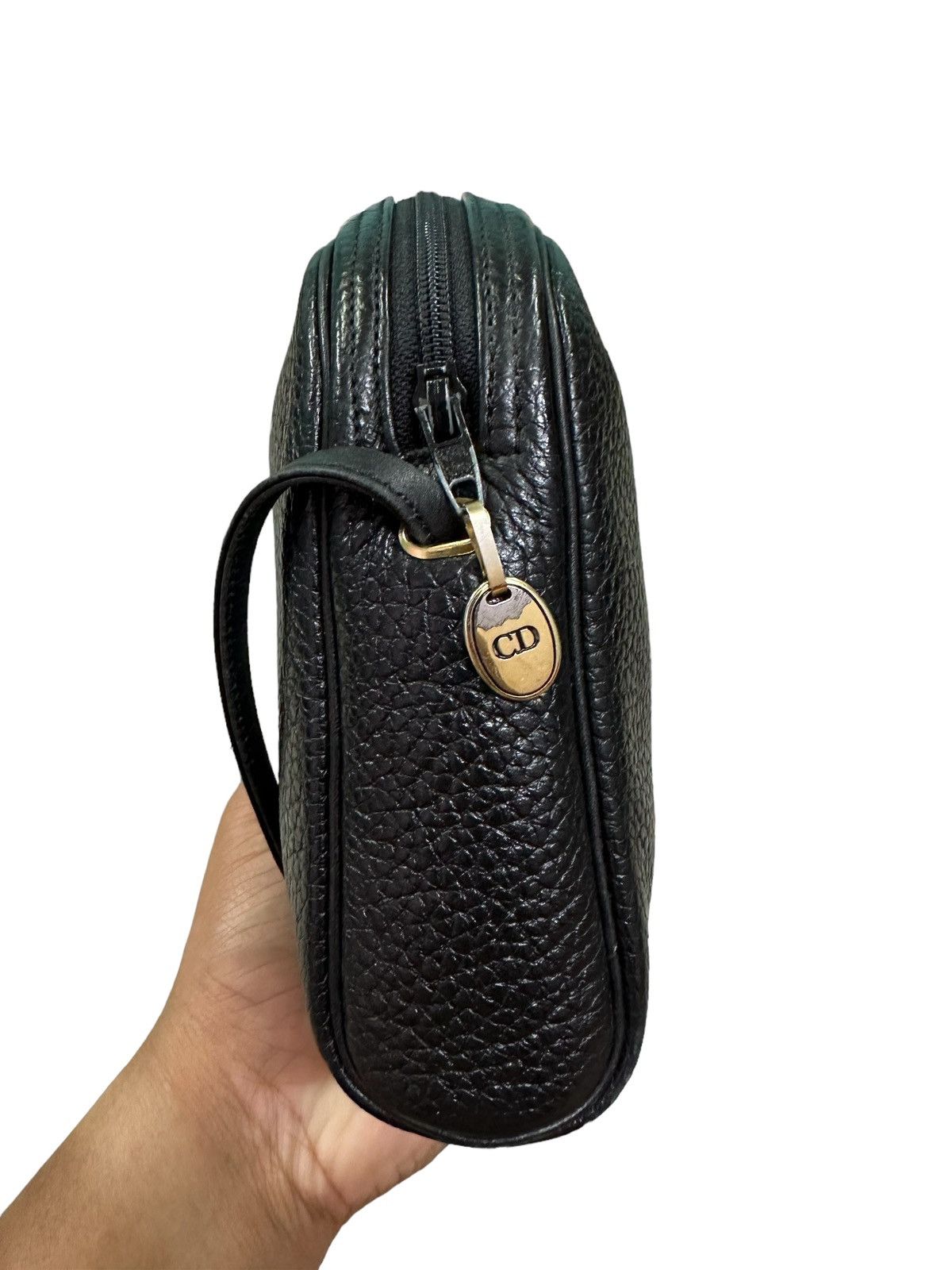 Dior AUTHENTIC VINTAGE CHRISTIAN DIOR BLACK LEATHER CROSSBODY BAG Size ONE SIZE - 12 Thumbnail