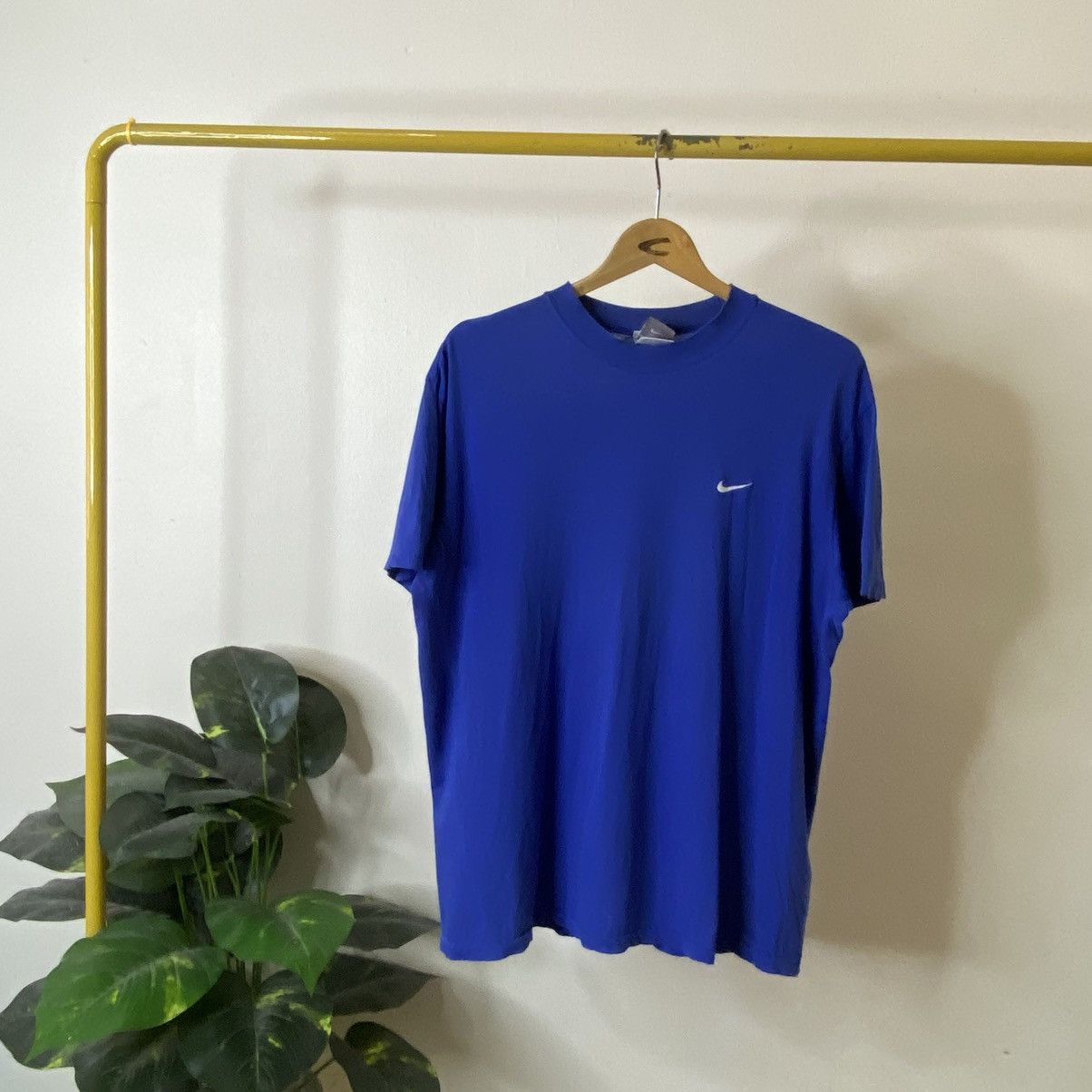 Nike Vintage 2000s Nike Essential Small Swoosh Blue Tee Size US L / EU 52-54 / 3 - 1 Thumbnail