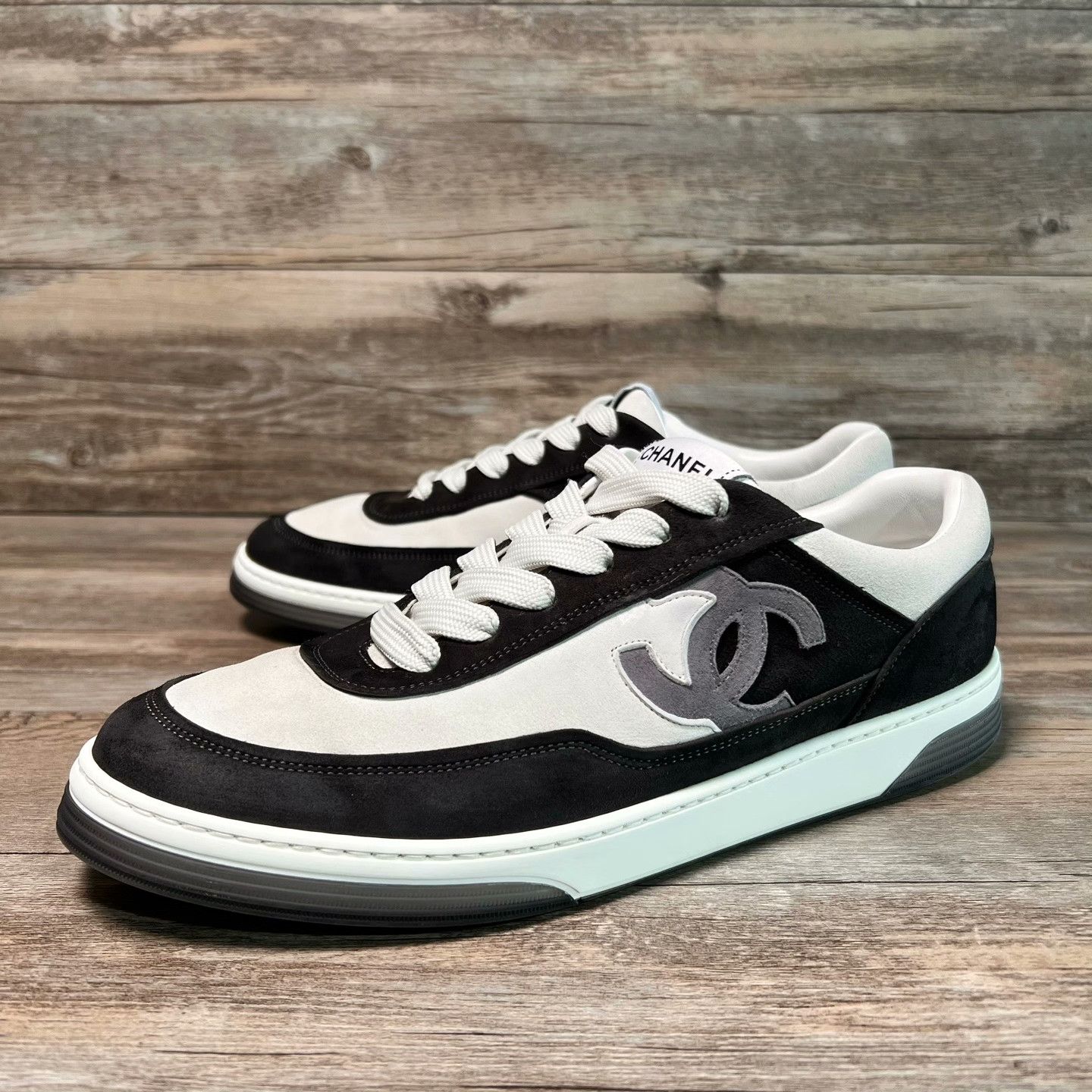 Chanel Chanel Black Lowtop Sneakers 23 Women Size US 8 / IT 38 - 1 Thumbnail