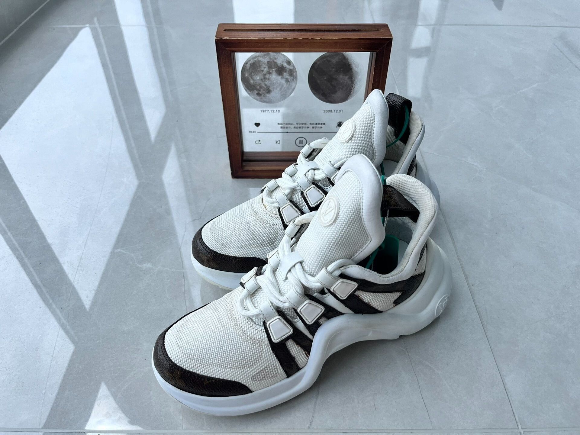 Louis Vuitton Louis Vuitton Lowtop Sneakers it_36 Women Size US 6 / IT 36 - 1 Thumbnail