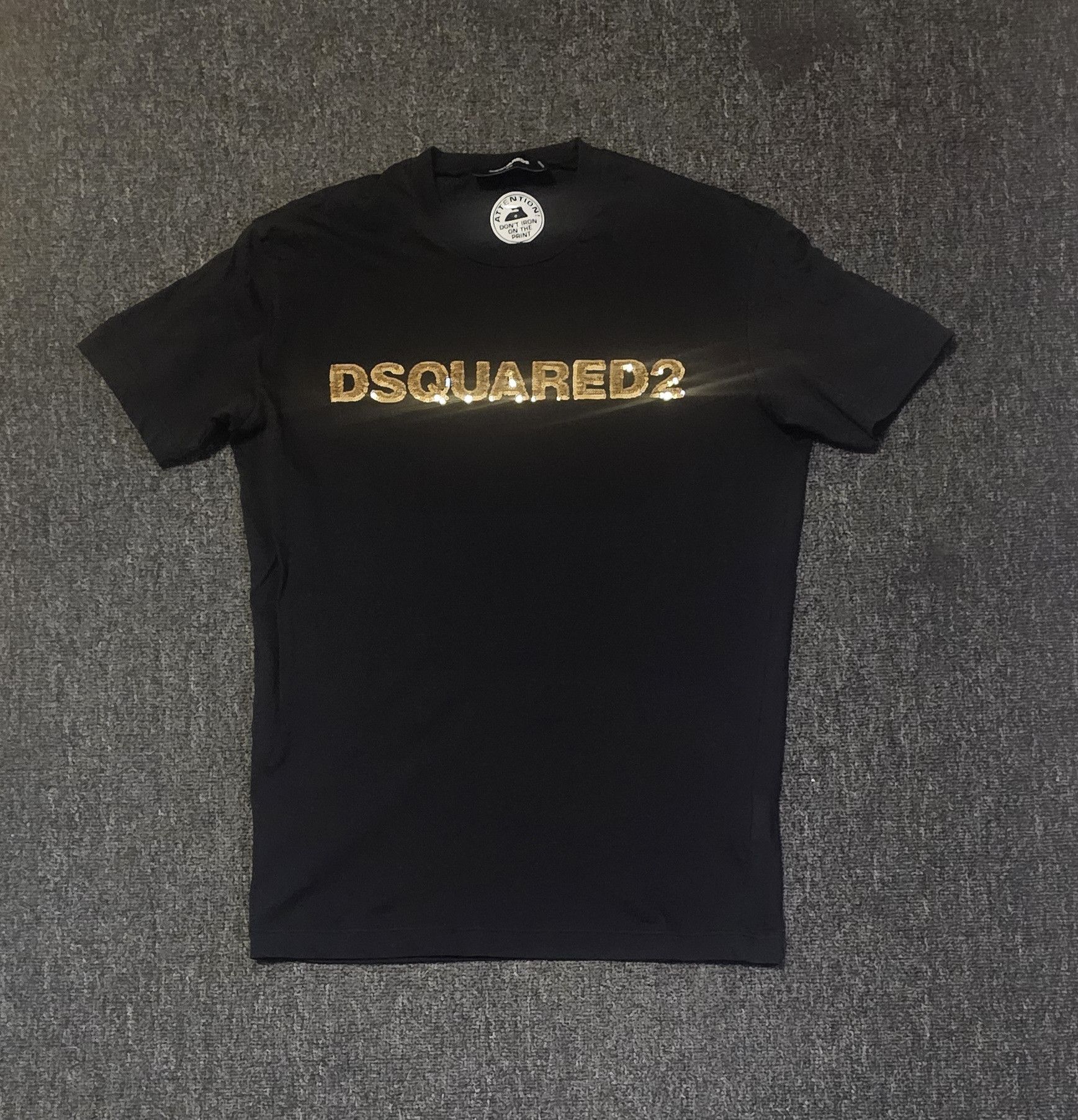 Dsquared2 Dsquared2 black flake logo t-shirts size XS | Grailed