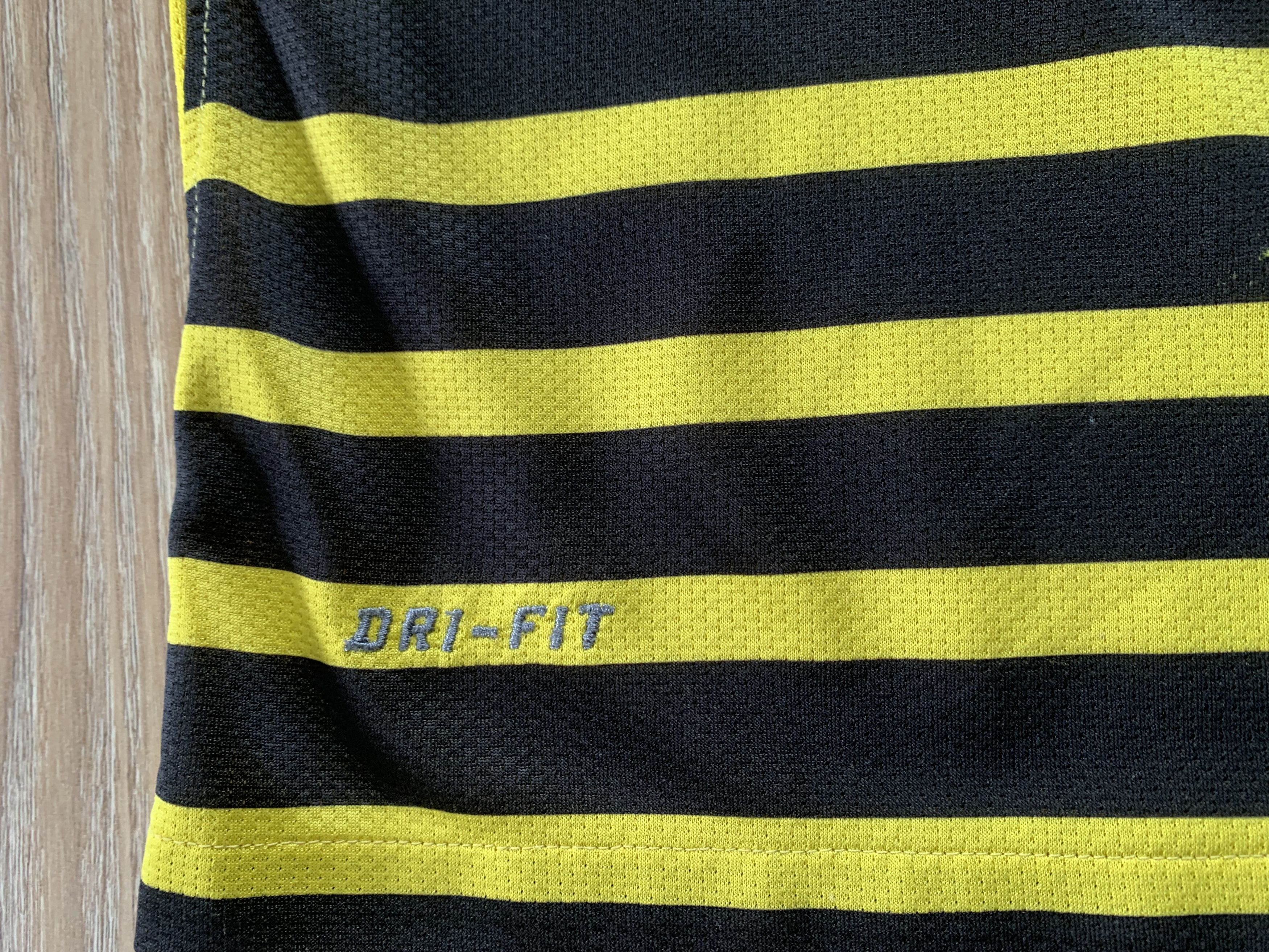 Nike × Vintage Vintage Nike Celtic Footbal Club Jersey Size US M / EU 48-50 / 2 - 8 Thumbnail
