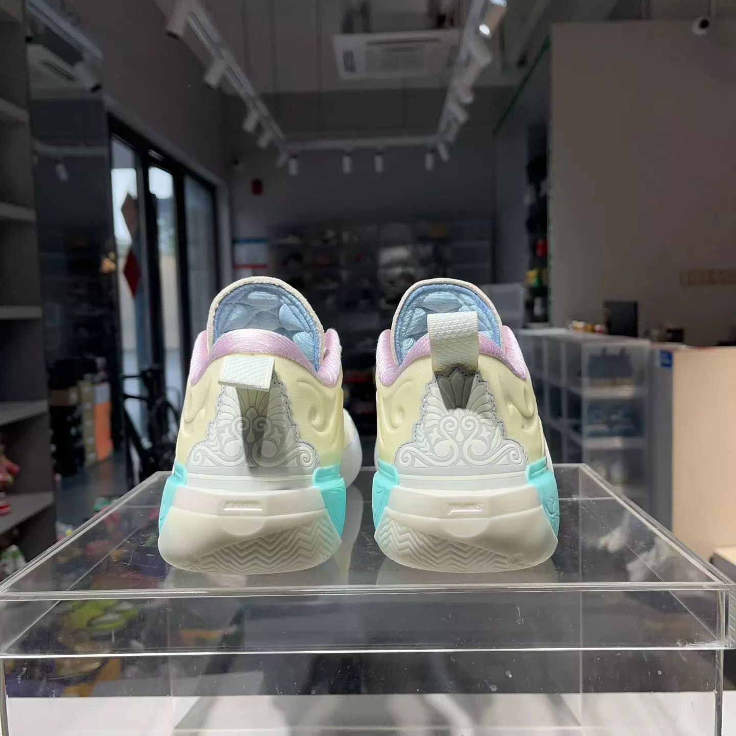 Adidas Adidas Wade 12 Marshmallow 10.5US Worn 30Mins ABAV085-3 Size US 10.5 / EU 43-44 - 4 Thumbnail