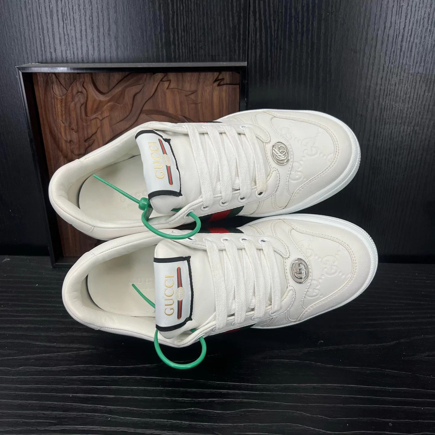 Gucci Gucci Embossed White Red 36 Mint Box Size US 6 / IT 36 - 8 Thumbnail