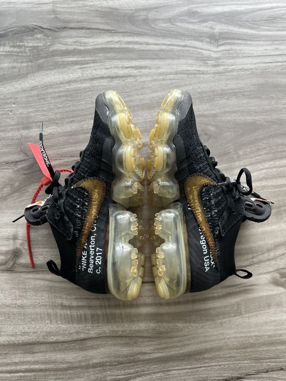 Nike × Off-White Size 6 Men’s/ 7.5 Women’s - Off-White x Nike Air VaporMax Size US 6 / EU 39 - 3 Thumbnail