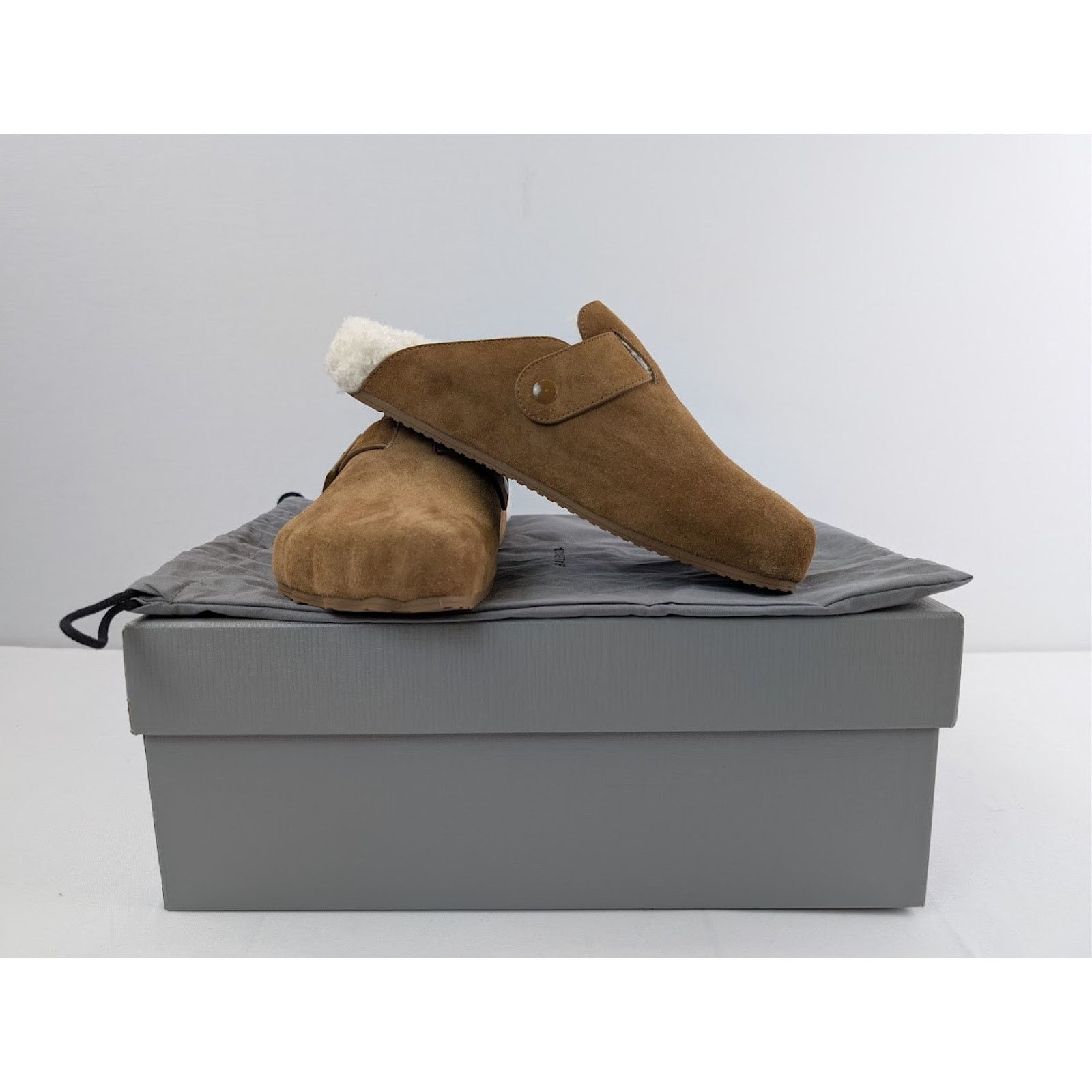 Balenciaga o1rshd1 Suede Shearling Sunday Mules in Beige/Off White Size US 9 / EU 42 - 14 Thumbnail