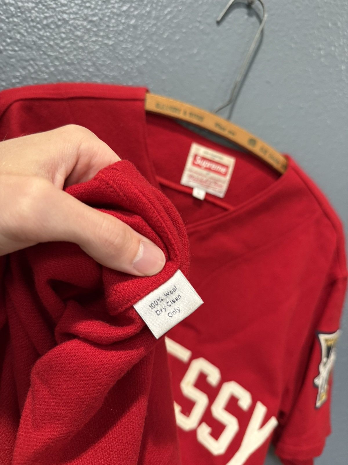 イ*ケ様 Supreme 2006 Hennessy Mitchell&Ness 2006 Supreme Hennessy Mitchell & Ness Red Wool Jersey Large