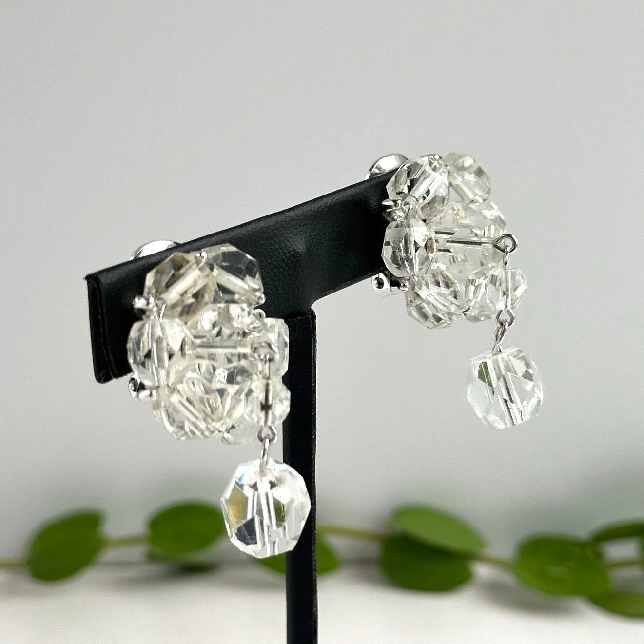 Vintage Vintage Kramer Clip On Earrings, 1950s Crystal Bead Cluster Size ONE SIZE - 3 Thumbnail