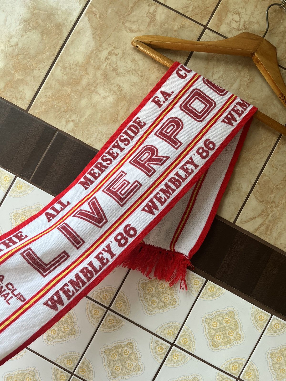 Vintage Vintage rare FC Liverpool 1986 FA Cup scarf Size ONE SIZE - 4 Thumbnail