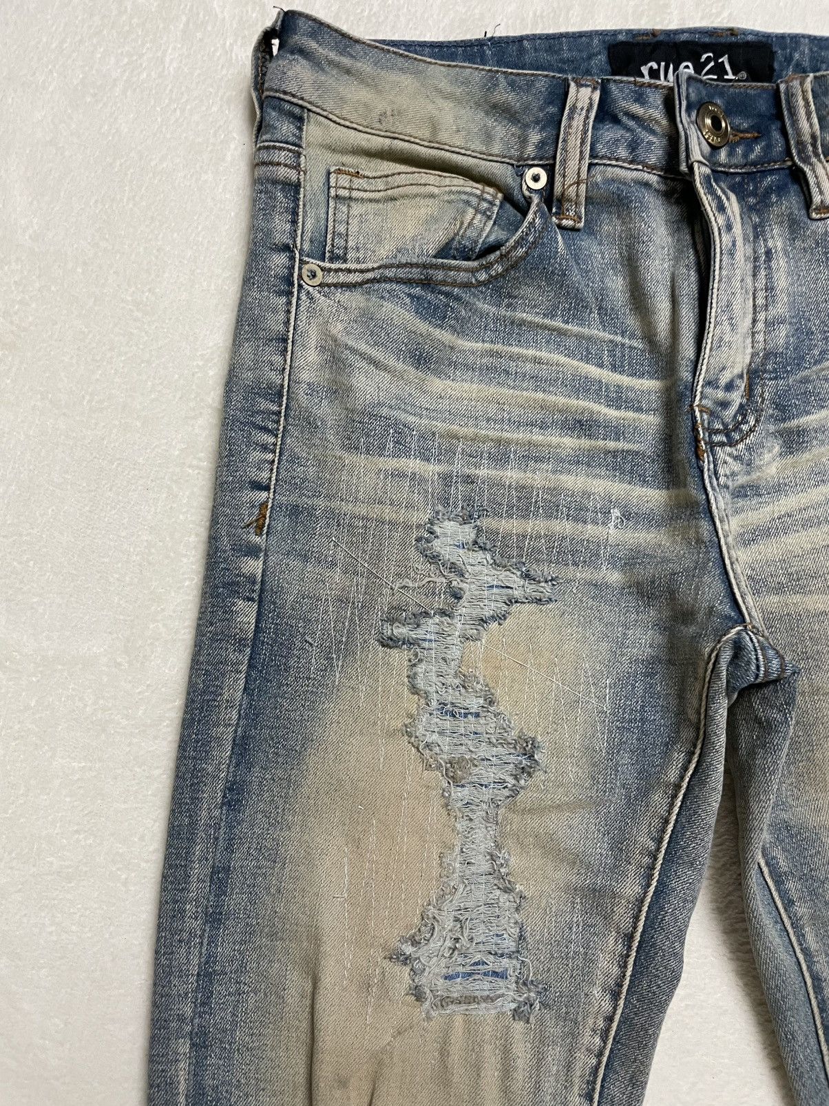 rue21 Vintage Rue21 Skinny Distress Ripped Mudwash Jeans Size US 27 - 5 Thumbnail