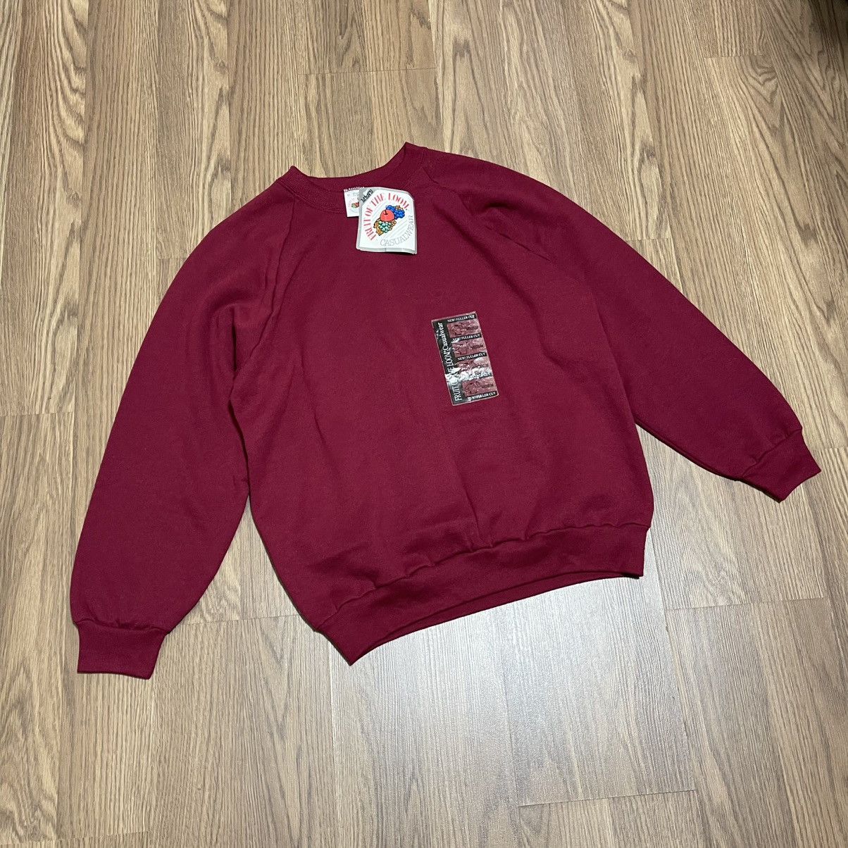 Vintage BRAND NEW Vintage Fruit Of Loom Sweatshirt Mens M burgundy Size US M / EU 48-50 / 2 - 1 Thumbnail
