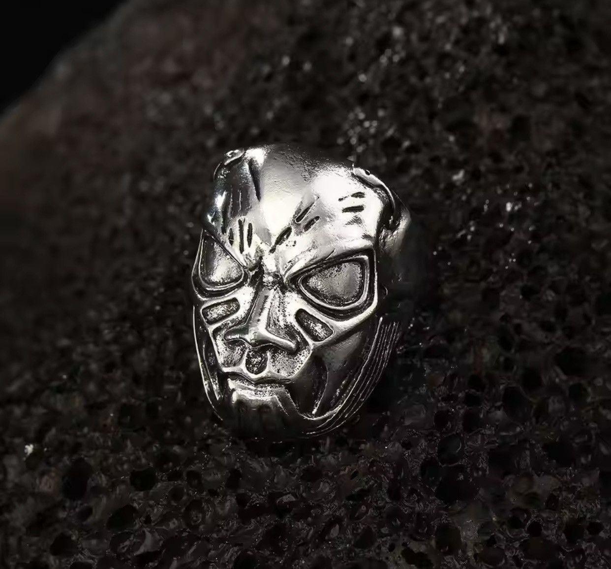 Jewelry Dark Skull Mask Ring Size ONE SIZE - 1 Thumbnail