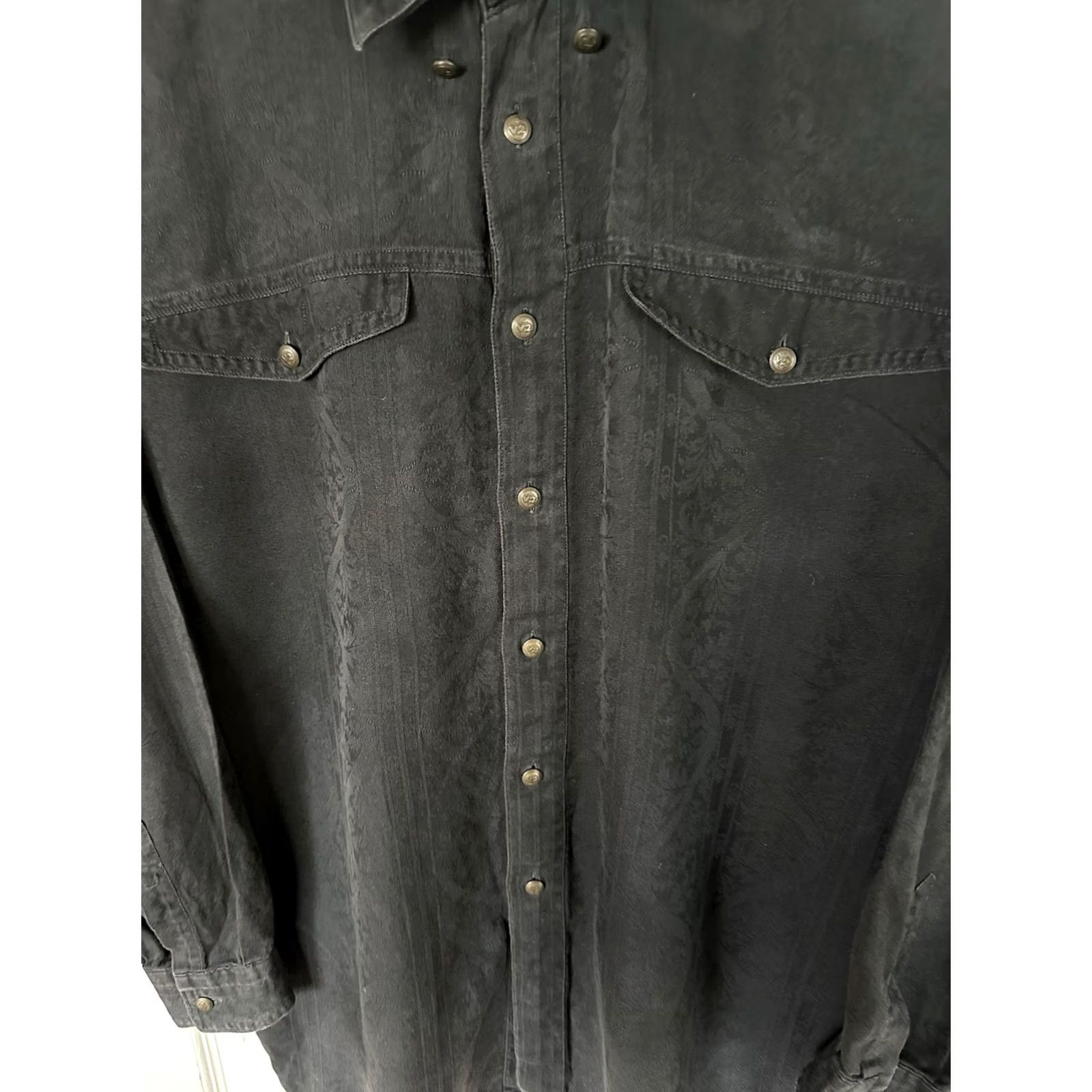 Versace VINTAGE Versace Classic Button-Up Shirt Men XL Black 90s Long Sleeve Collared Size US XL / EU 56 / 4 - 2 Thumbnail