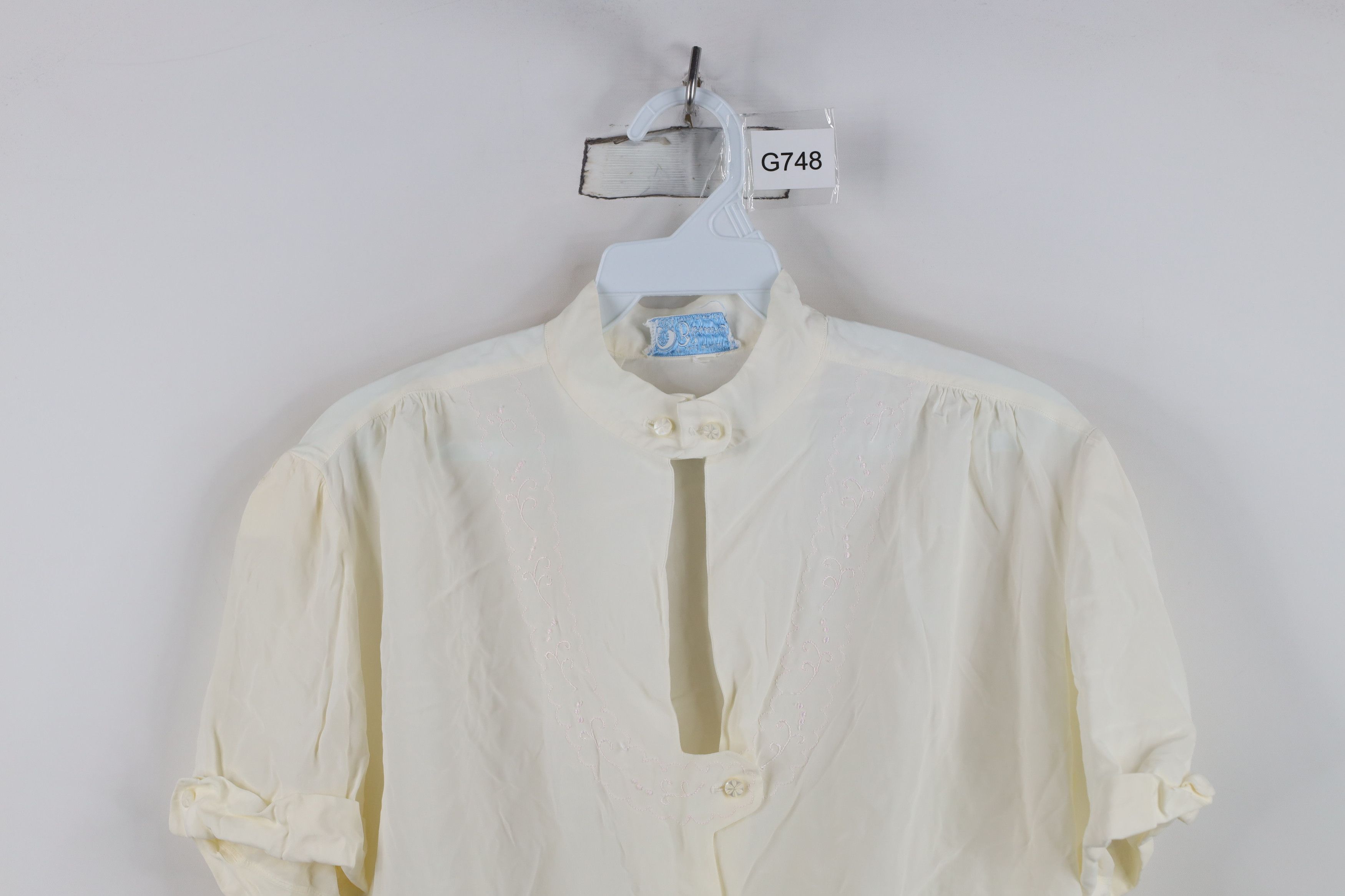 Vintage Vintage 50s Rockabilly Embroidered Button Shirt USA Size XS / US 0-2 / IT 36-38 - 2 Thumbnail