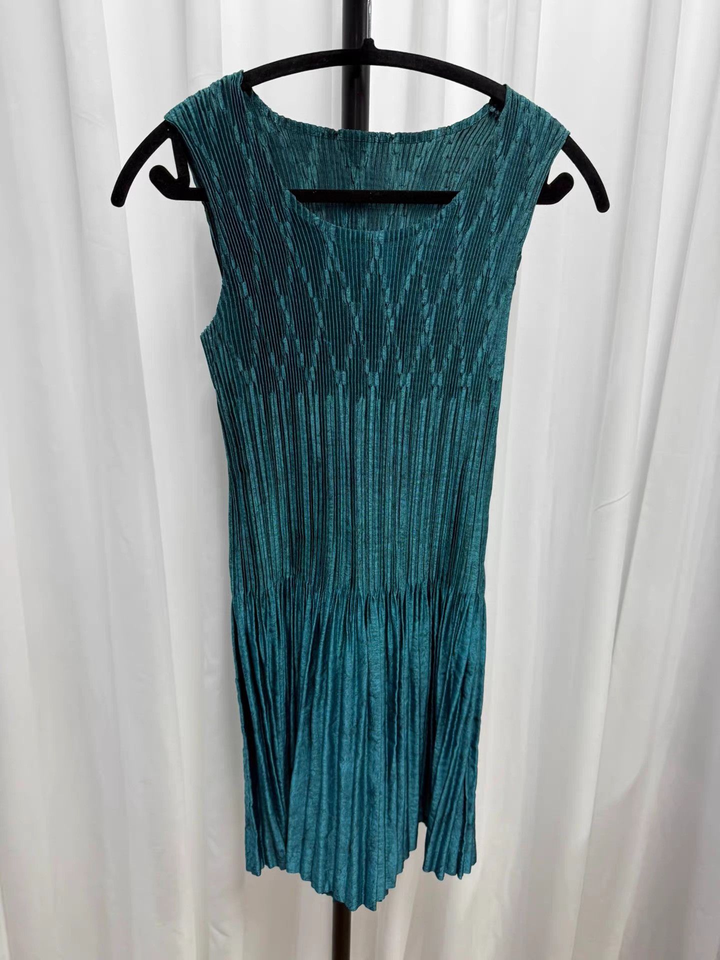 Issey Miyake Issey Miyake Mainline Metallic Sheen Pleated Dress K20 Size S / US 4 / IT 40 - 1 Thumbnail