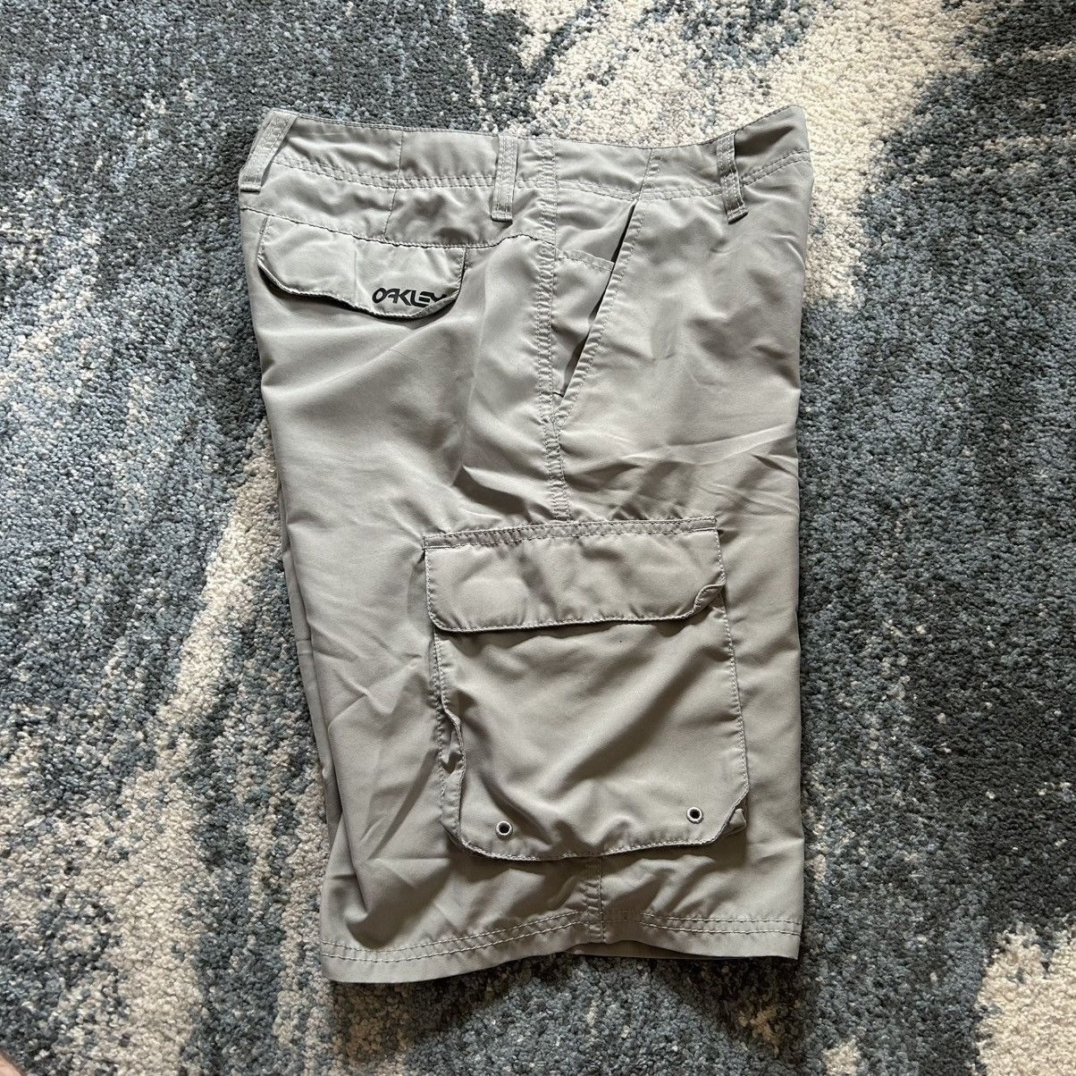 Oakley OAKLEY NYLON POLYESTER HYBRiD SWiM TRUNKS CARGO SHORTS Size US 30 / EU 46 - 1 Thumbnail