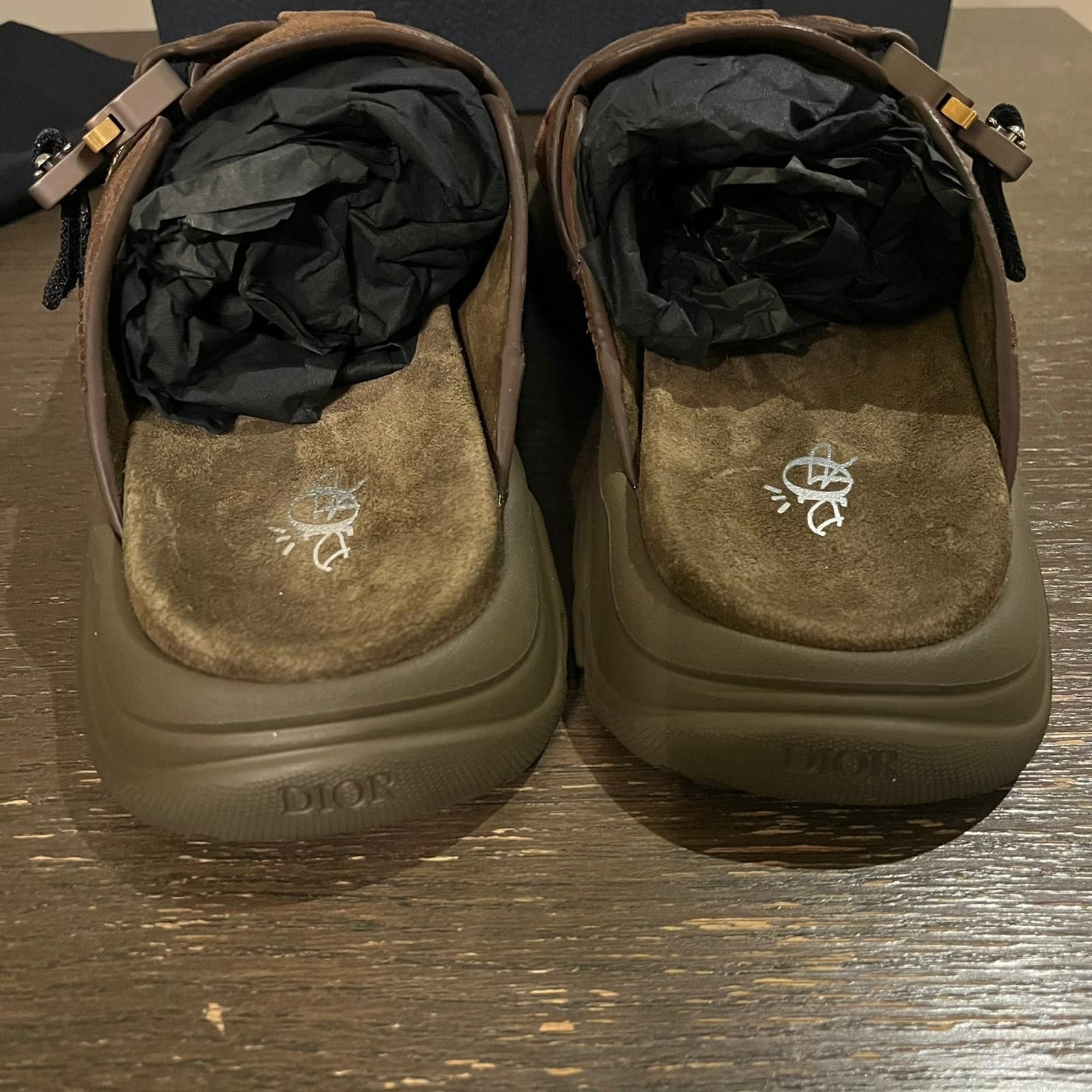Dior × Travis Scott Q.1 Cactus Jack H-Town Sandals Suede Embroidered in Brown Size US 9 / EU 42 - 12 Thumbnail