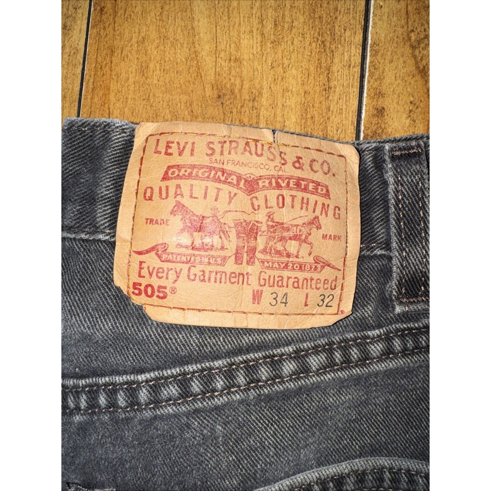 Levi's × Vintage Vintage Levi’s 505 Black Jeans 32x28 Y2K Distressed Faded Size US 32 / EU 48 - 5 Thumbnail