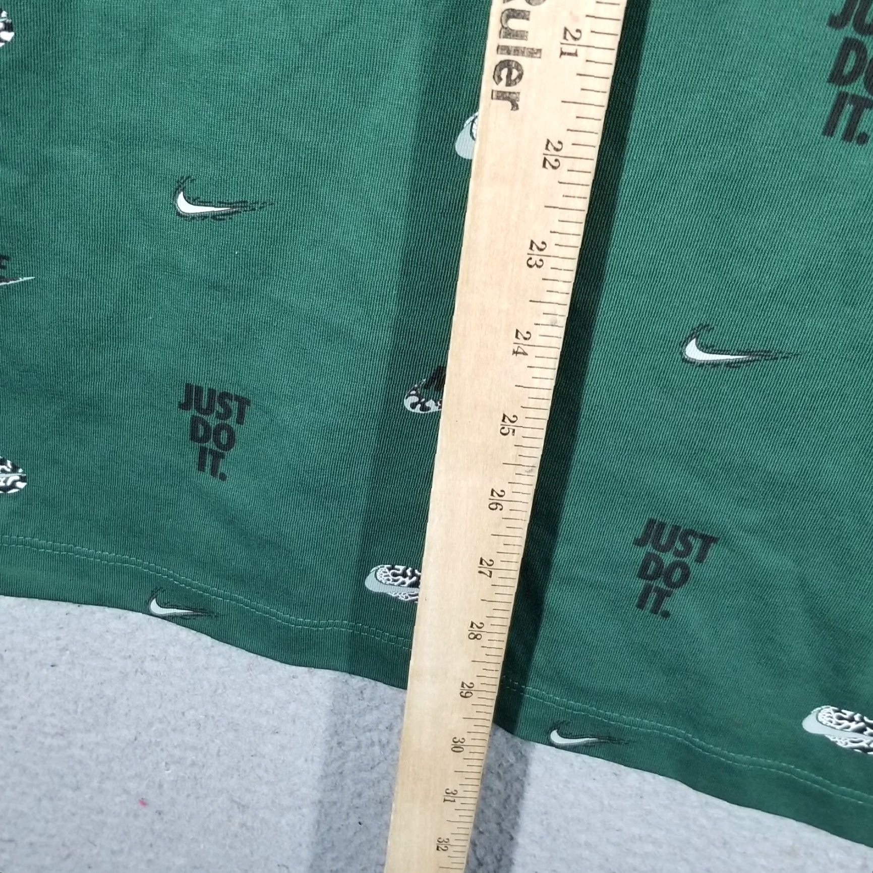 Nike Rare Nike Sportswear Men's Max90 T-Shirt Medium AOP Forrest Green Color Sample Size US M / EU 48-50 / 2 - 5 Thumbnail