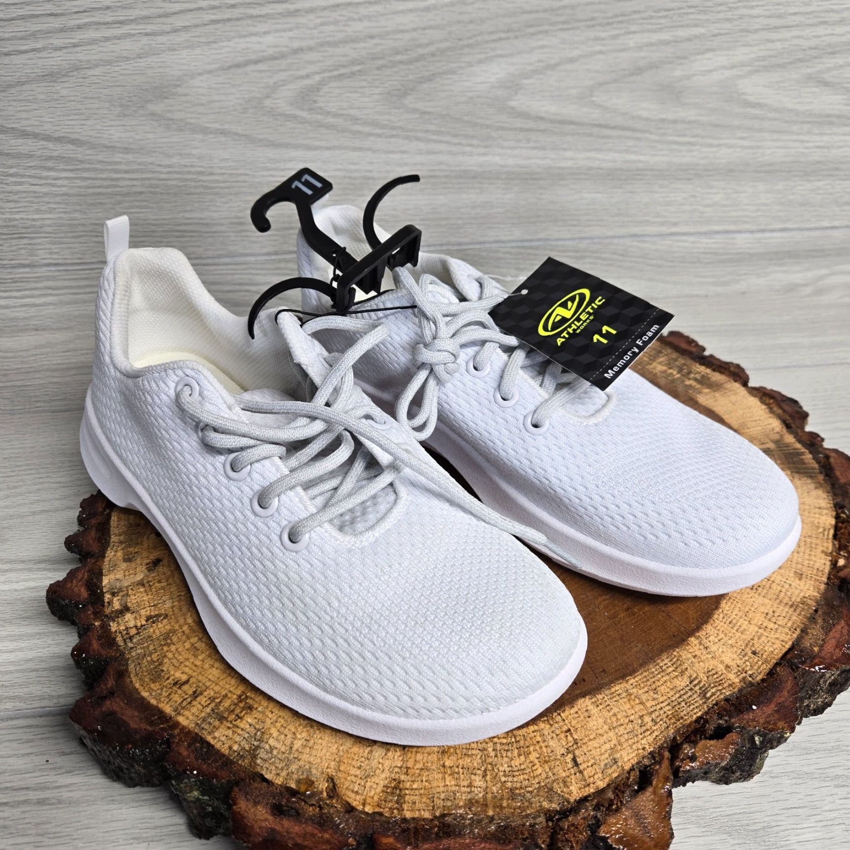 Athletic Works Athletic Works White Lifestyle Jogger Sneaker Shoes Adult Womens 11 White Shoes Athletic Works Lifestyle Jogger Sneakers Womens 11 Size 32" / US 10 / IT 46 - 2 Thumbnail
