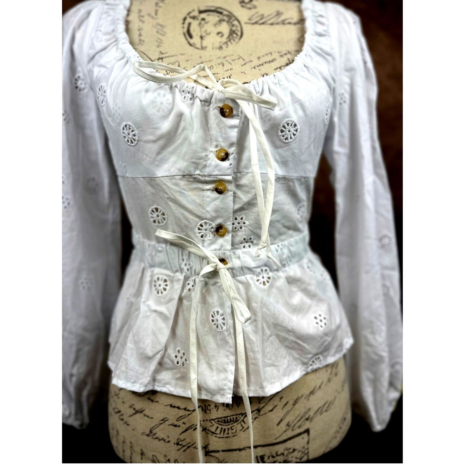 Ciao Lucia Ciao Lucia Olympia Eyelet Cut Out Detailed Top White size XS Size XS / US 0-2 / IT 36-38 - 5 Thumbnail