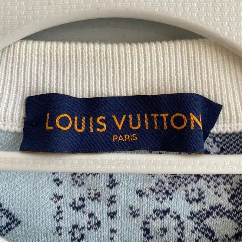 Louis Vuitton Louis Vuitton Men's Knit Sweater in White . Size US M / EU 48-50 / 2 - 3 Thumbnail