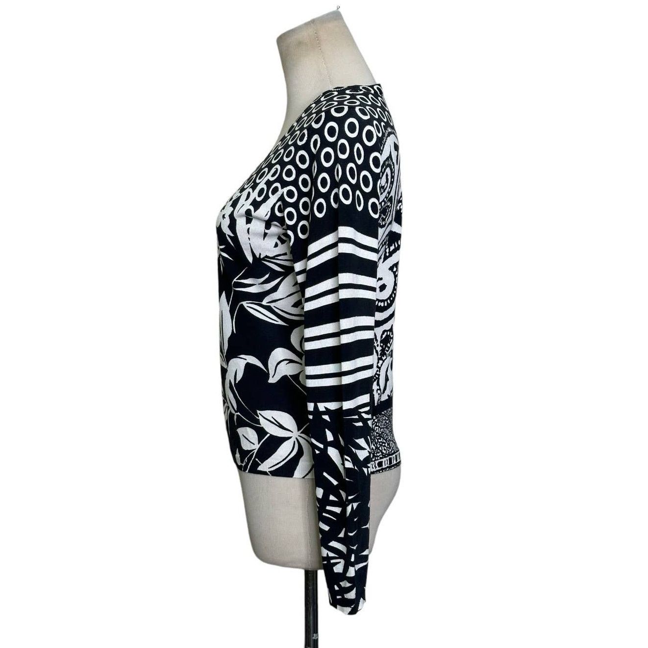 Etro Etro multi print long sleeves v neck sweater size 40- S Size S / US 4 / IT 40 - 8 Thumbnail