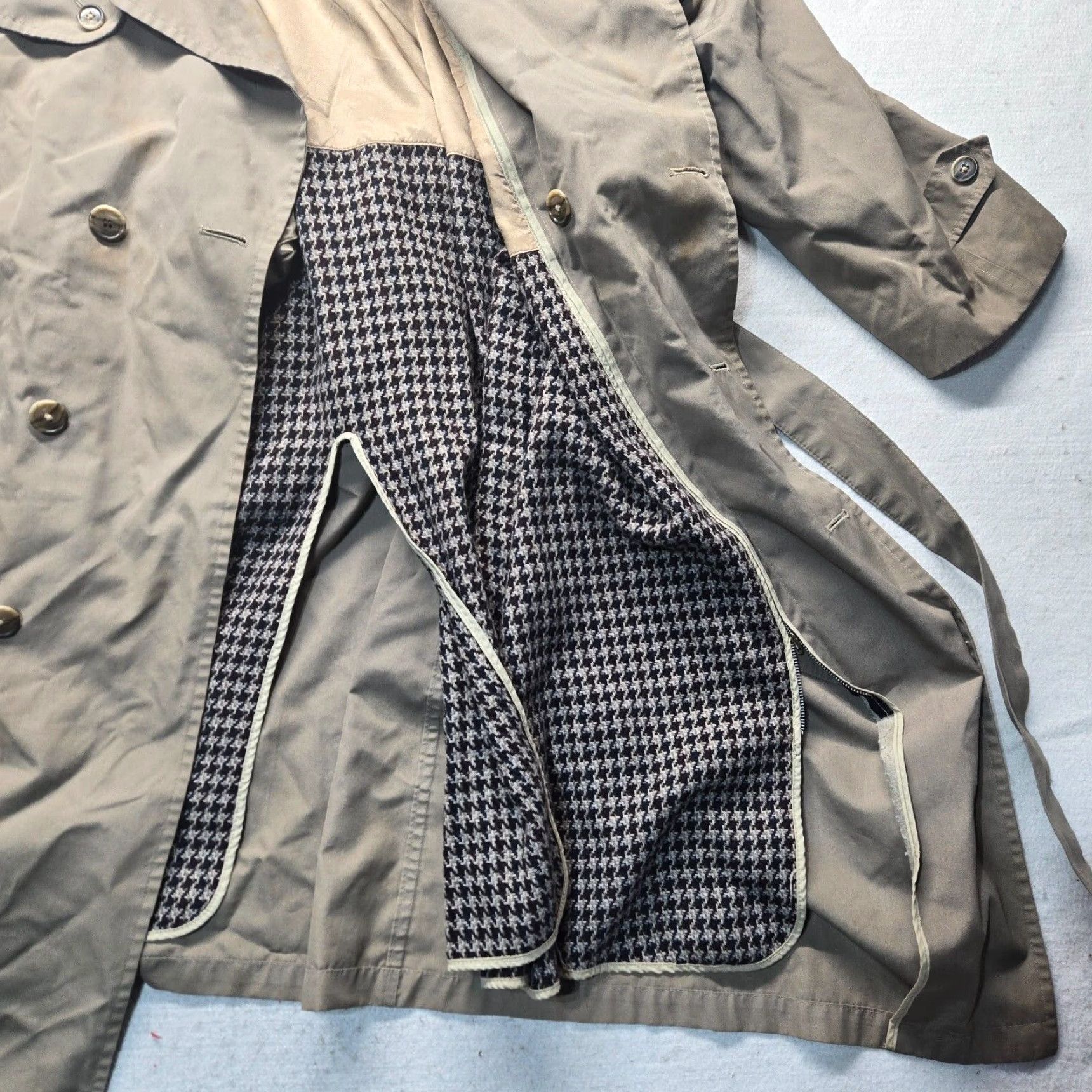Hart Schaffner Marx Hart Schaffner Marx Coat Trench Wool Beig e Double-Breasted Belted Removable Wool Liner 48L Mens Size US M / EU 48-50 / 2 - 3 Thumbnail