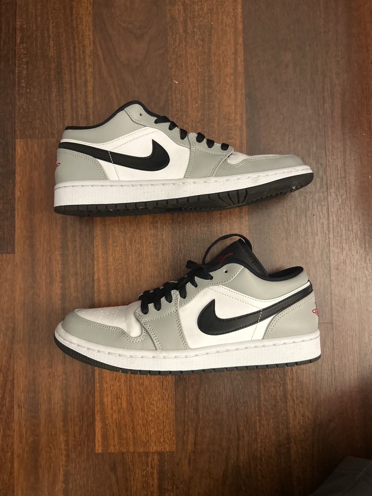 Jordan Brand × Nike Jordan 1 Low Smoke Grey Size US 8.5 / EU 41-42 - 6 Thumbnail
