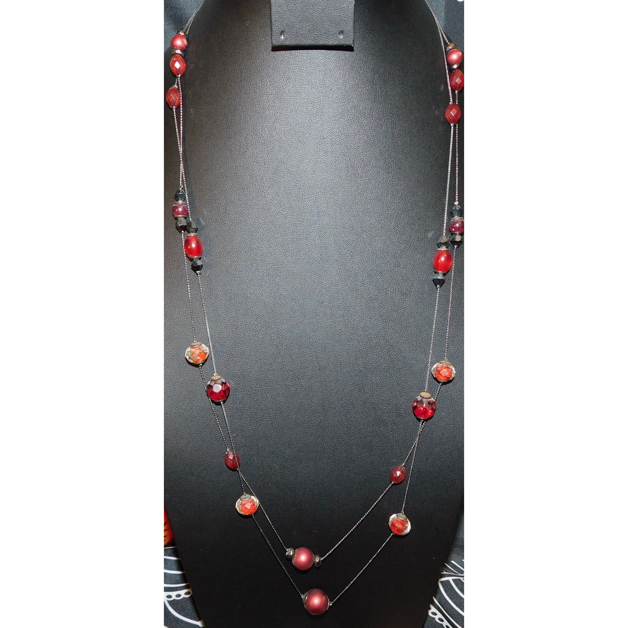Other Corporate Goth Red And Black Beaded Station Necklace Size ONE SIZE - 1 Thumbnail