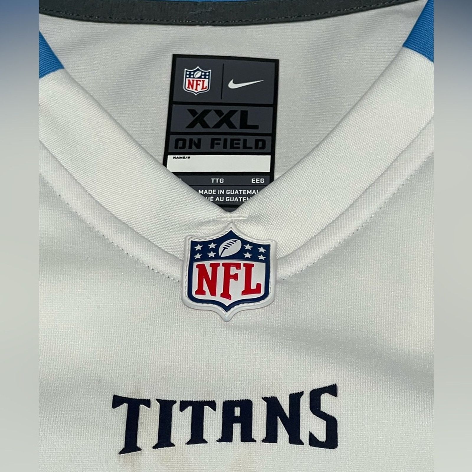 Nike Tennessee Titans Chris Johnson #28 Authentic Nike NFL Jersey Size US XXL / EU 58 / 5 - 7 Thumbnail