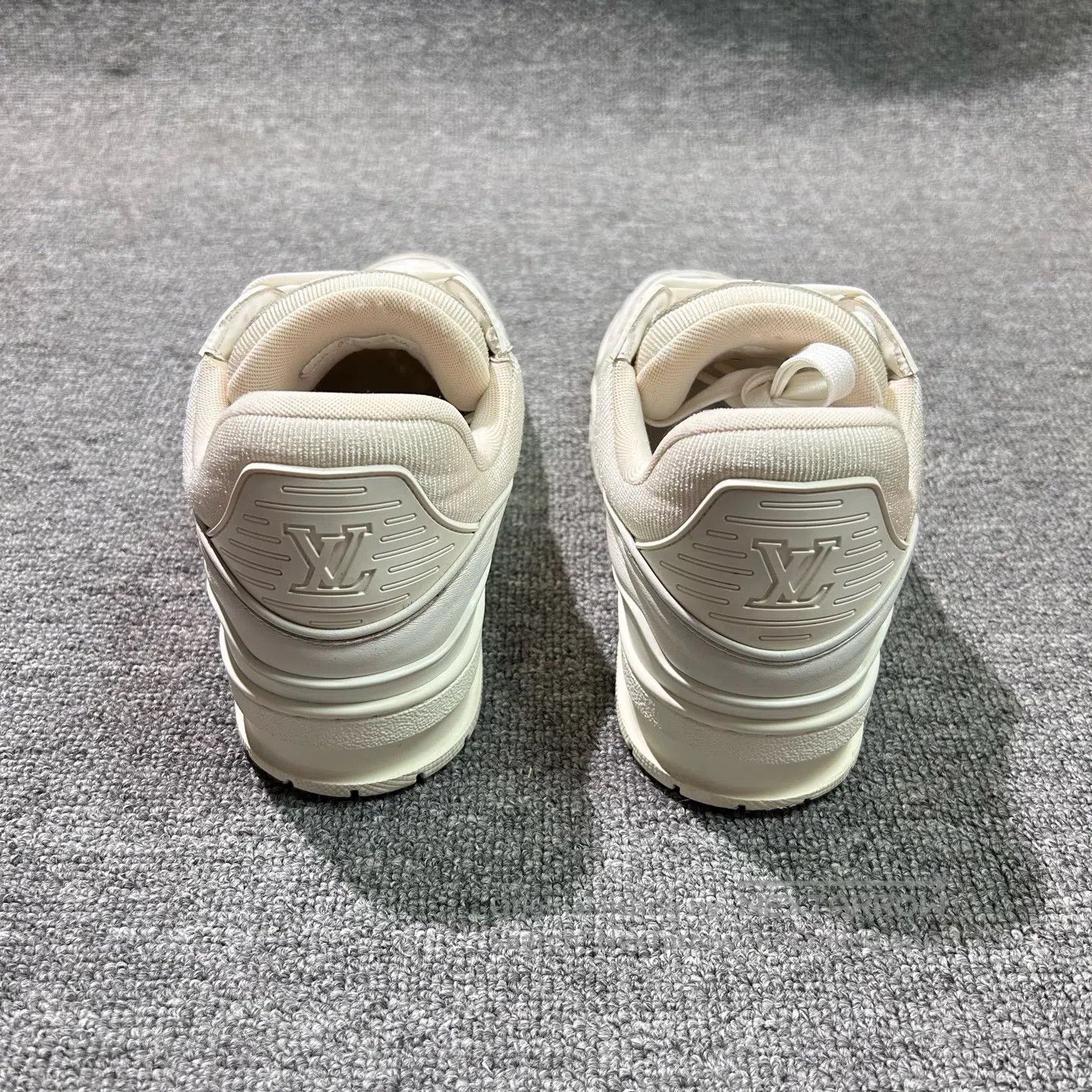 Louis Vuitton Louis Vuitton Casual Sneakers| Size US 7.5 / EU 40-41 - 6 Thumbnail
