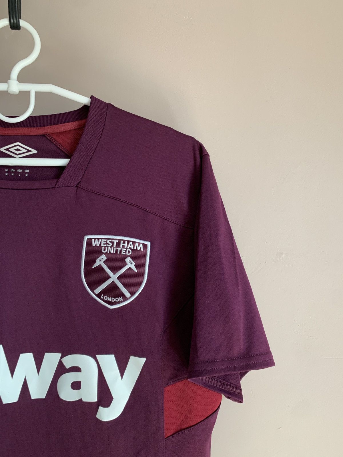 Umbro West Ham United Football Shirt Umbro Soccer Jersey Size M Size US M / EU 48-50 / 2 - 4 Thumbnail