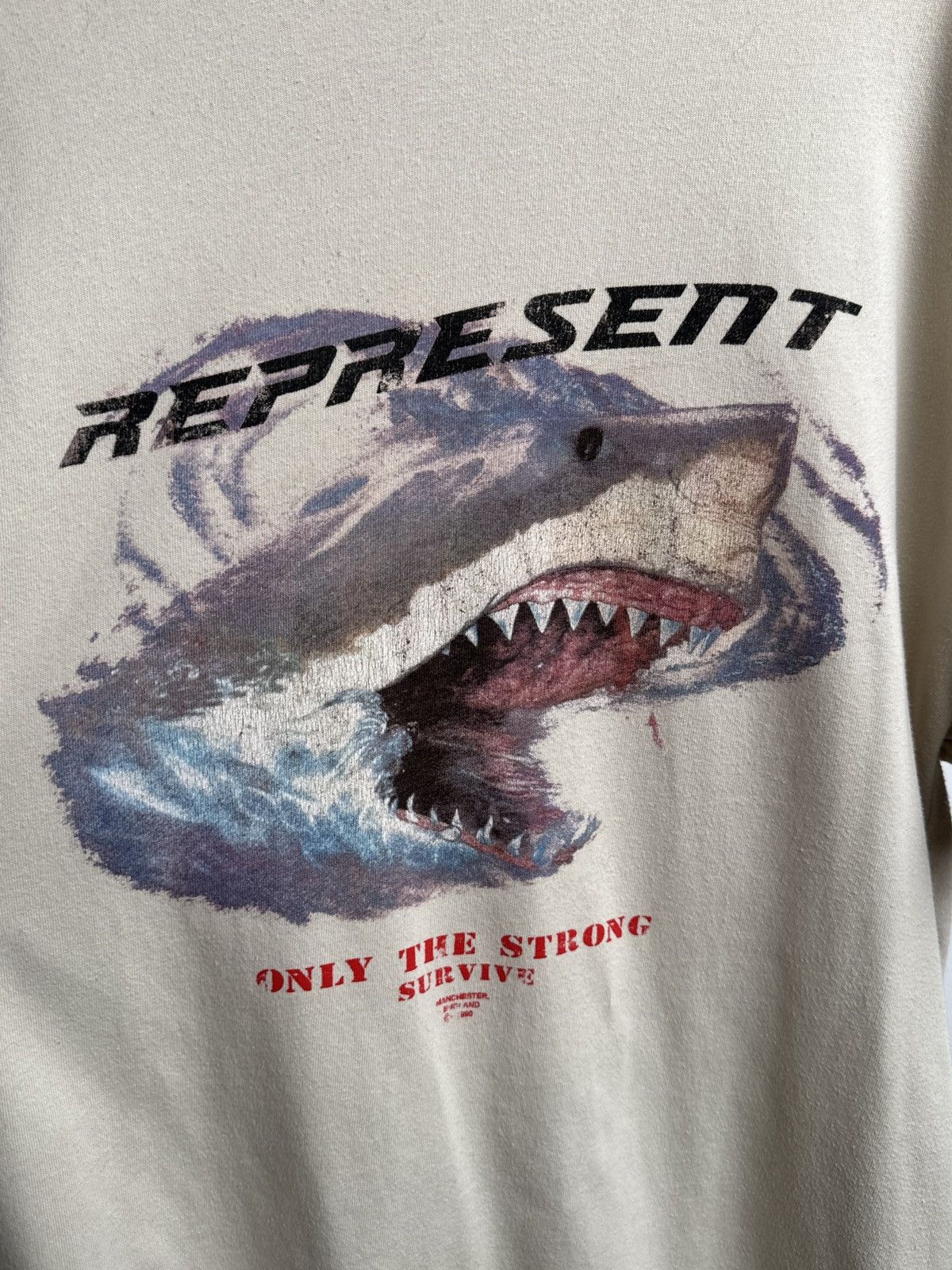 Represent Clo. Represent Only The Strong Survive Shark Size US L / EU 52-54 / 3 - 3 Thumbnail
