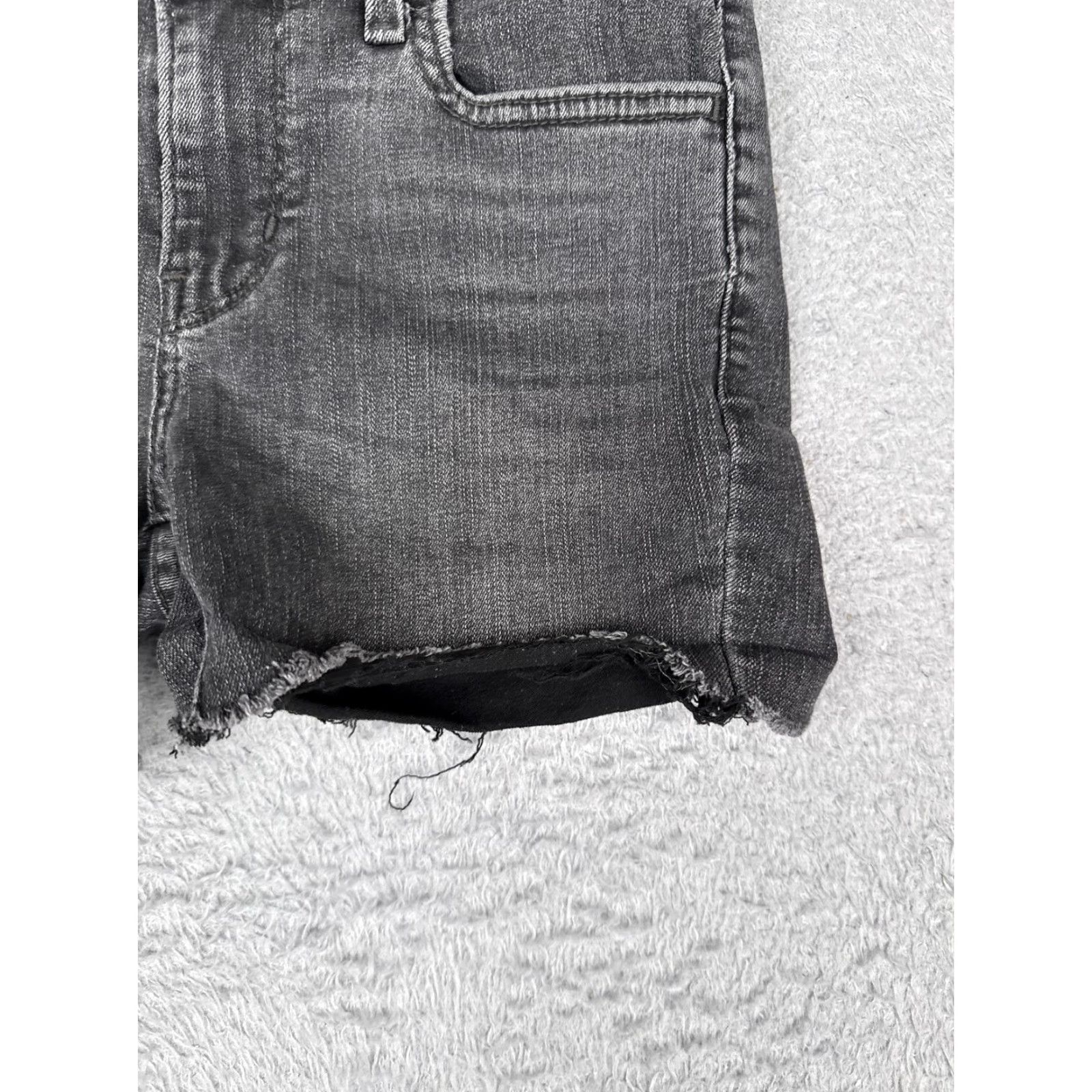 Levi's VINTAGE Levis Denim Shorts Womens 27x4 Black Gray 710 Super Skinny Cut-Off Fringed Pockets 5-Pocket Zip Retro Jeans Size 27" / US 4 / IT 40 - 2 Thumbnail