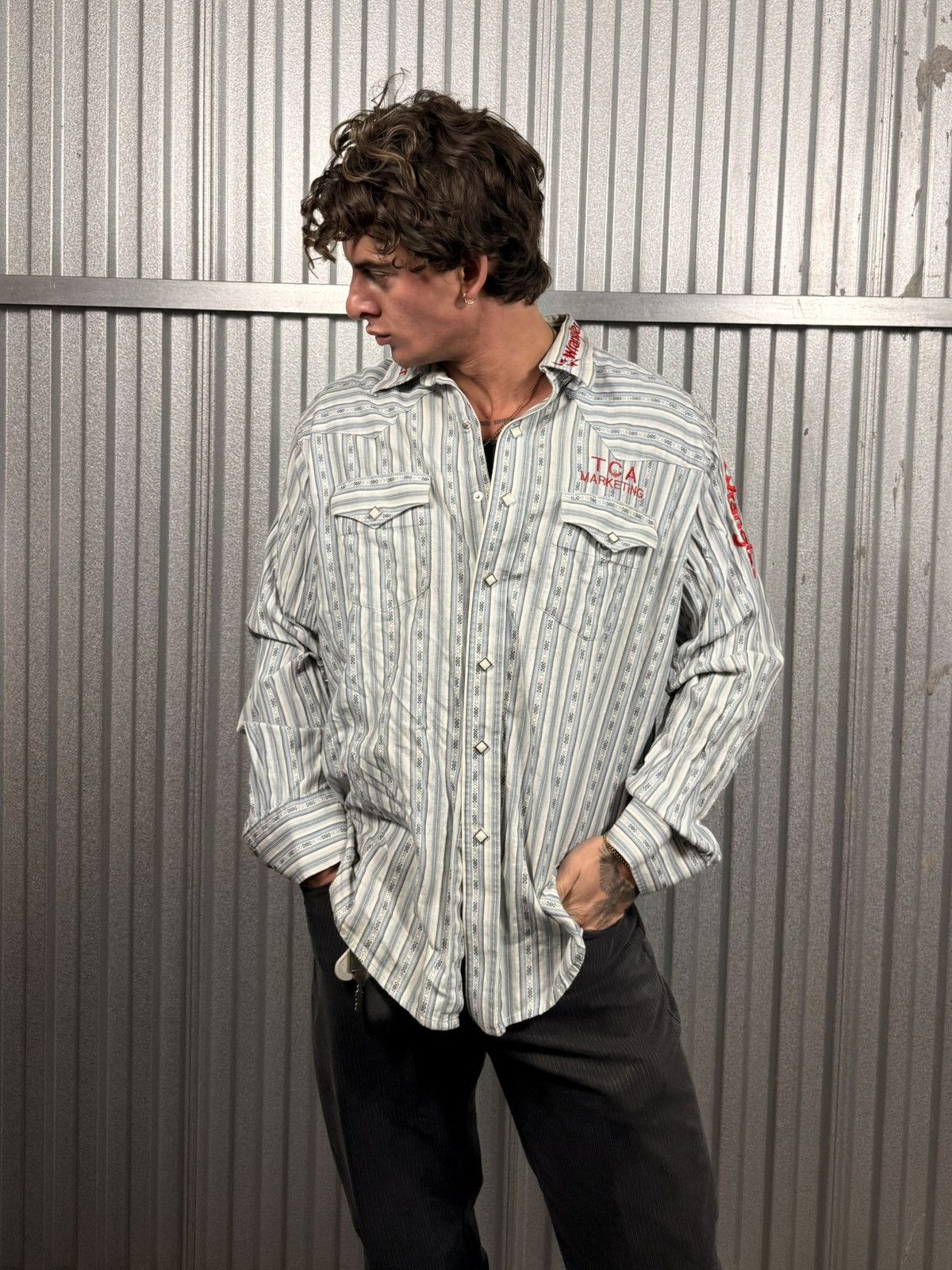 Wrangler Vintage Wrangler Western Pinstripe PearlSnap Button Up Shirt Size US L / EU 52-54 / 3 - 1 Thumbnail