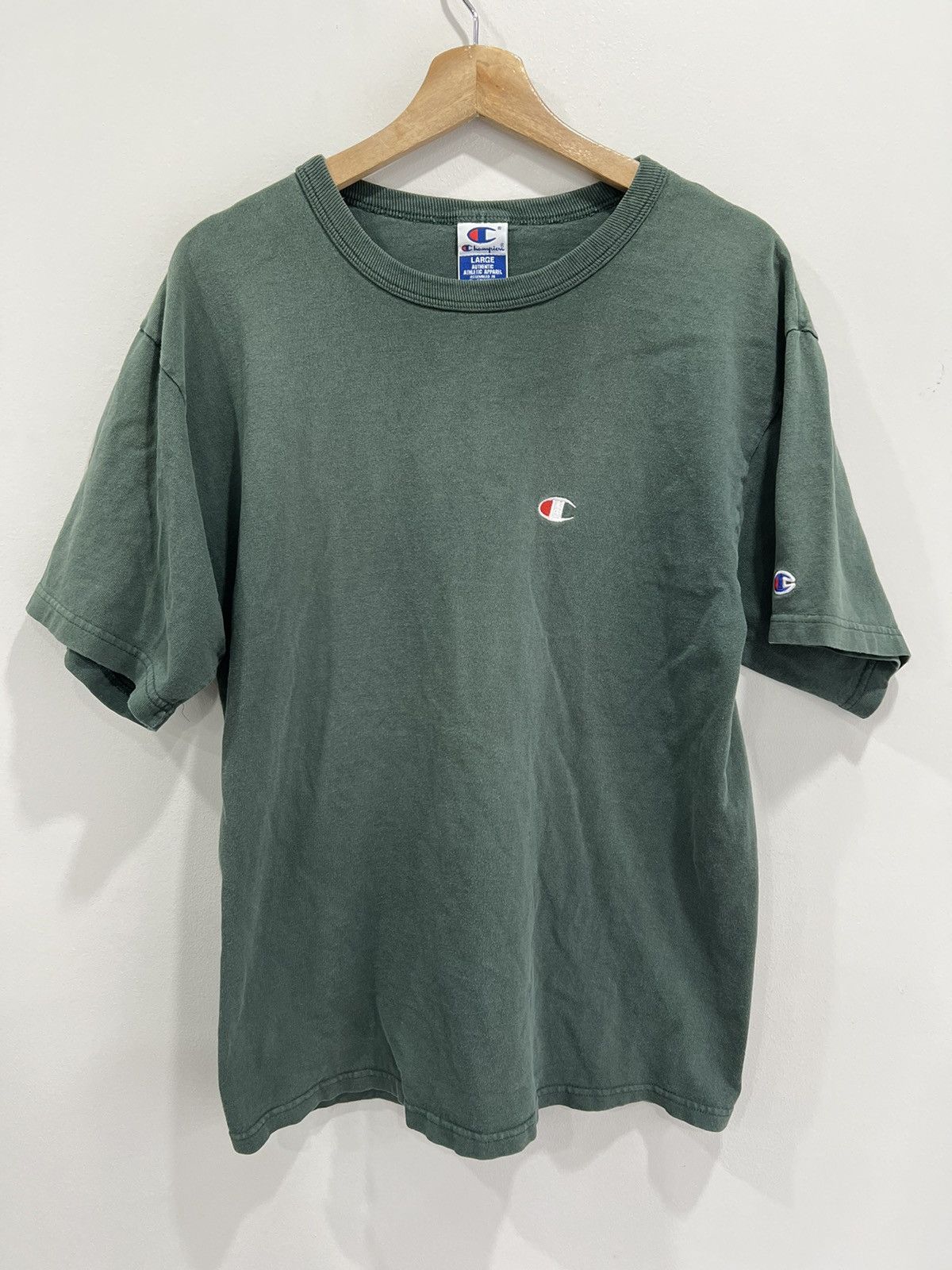 Champion Vintage Champion Forest Green Tee Shirt faded Size US L / EU 52-54 / 3 - 1 Thumbnail