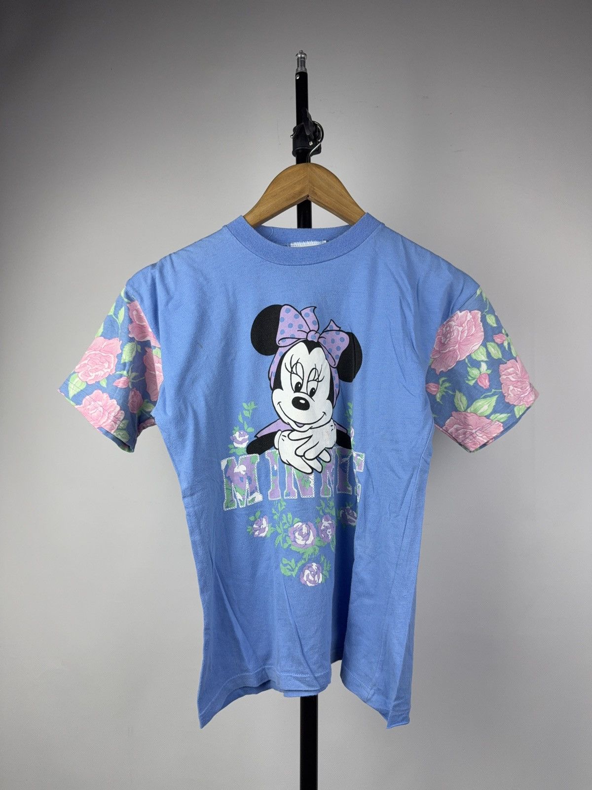 Disney VNTG 90s Retro Minnie Mouse Disney T-Shirt Floral Sleeves Size XS / US 0-2 / IT 36-38 - 1 Thumbnail