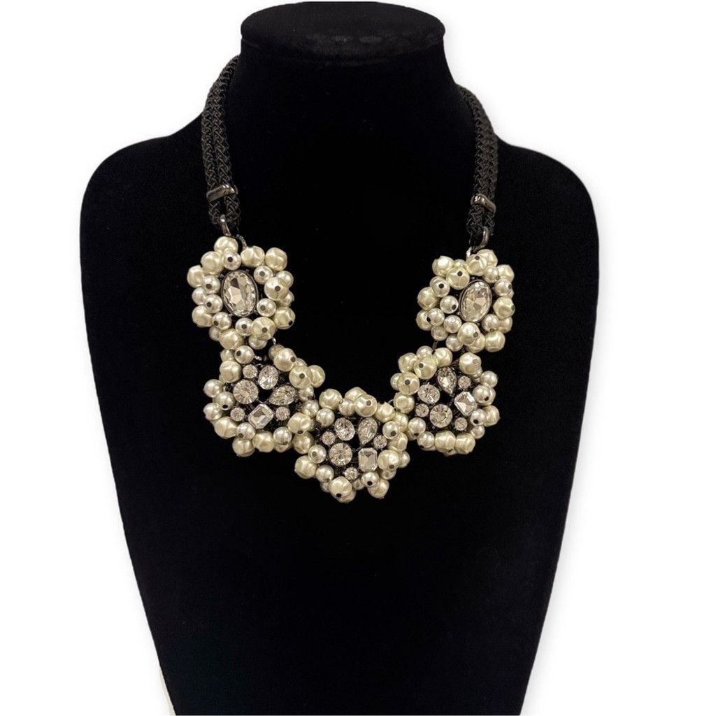 Chicos CHICO’S Pearl & Crystal Cluster Statement Necklace | NWOT Size ONE SIZE - 4 Thumbnail