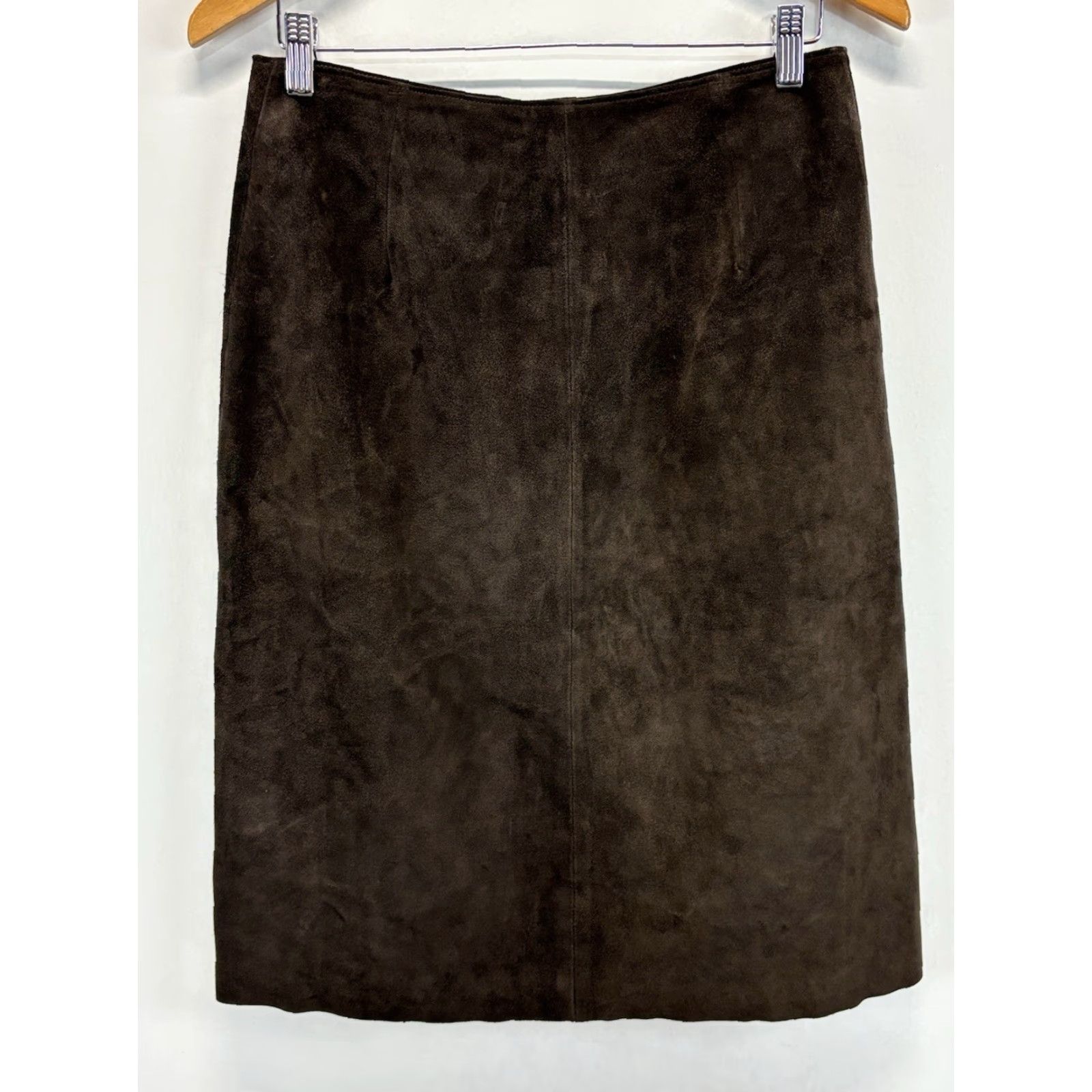 Banana Republic Banana Republic Skirt Women’s 8 Knee Length Suede Brown Snap Front A-Line Leather Accessories: Snaps 90s Preppy Academia City Old Money Womens Size 30" / US 8 / IT 44 - 3 Thumbnail