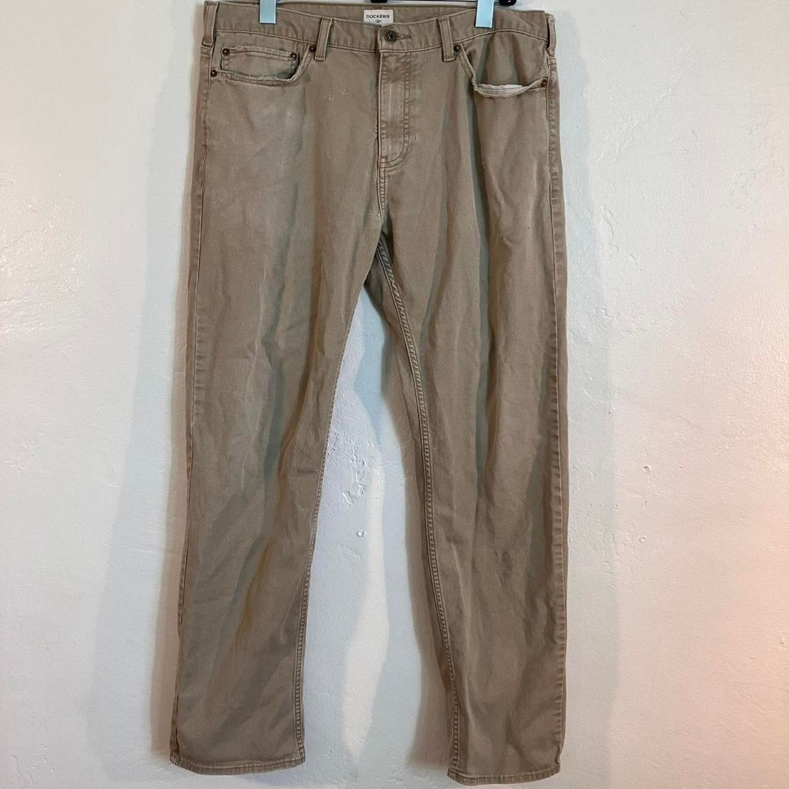 Dockers Dockers Straight Fit Tan Distressed Chino Pants Size US 36 / EU 52 - 1 Thumbnail
