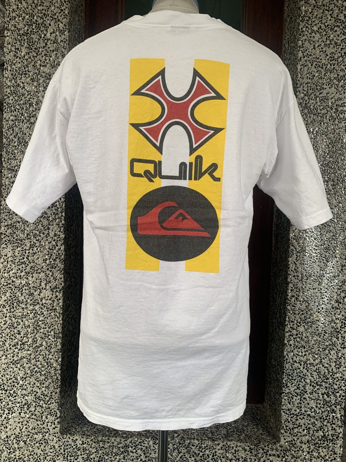 Quiksilver Vintage 90s Quiksilver Surf / Surfing / Skate T shirt Size US M / EU 48-50 / 2 - 1 Thumbnail