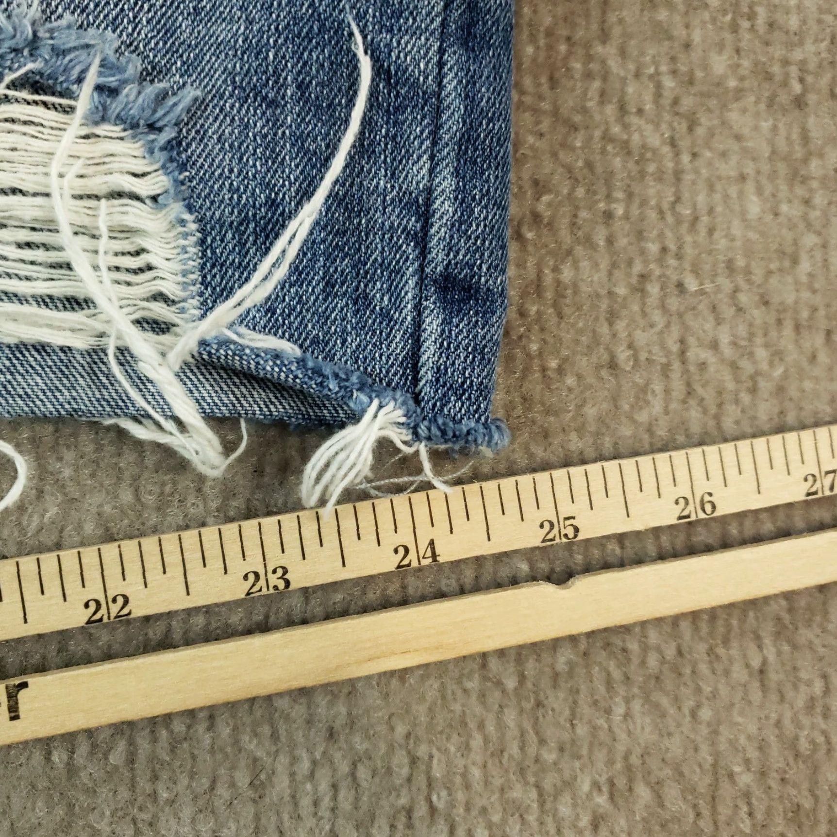 Vintage We The Free People Womens 25 Blue Denim Shorts Distressed Frayed Edge Size 42" / US 20 - 4 Thumbnail