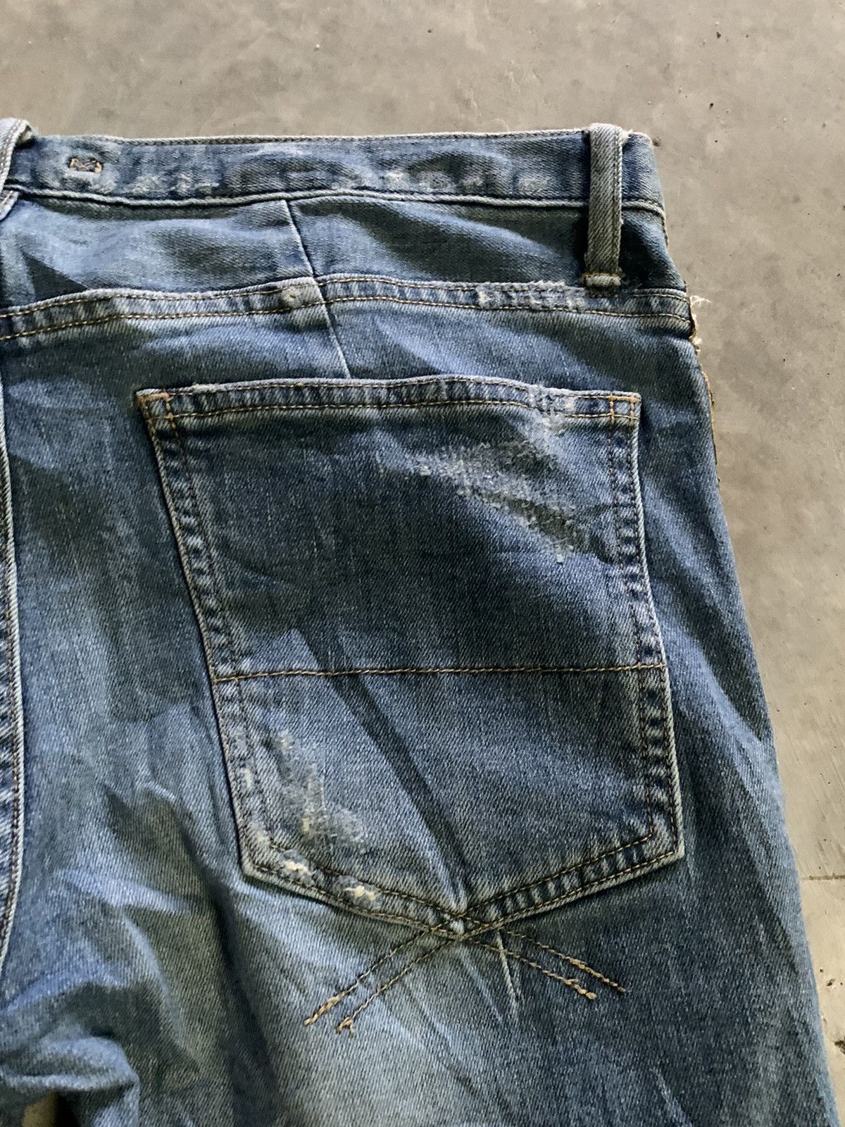 Maison MIHARA YASUHIRO MIHARAYASUHIRO skinny distressed with side goldish line Size US 33 - 15 Thumbnail