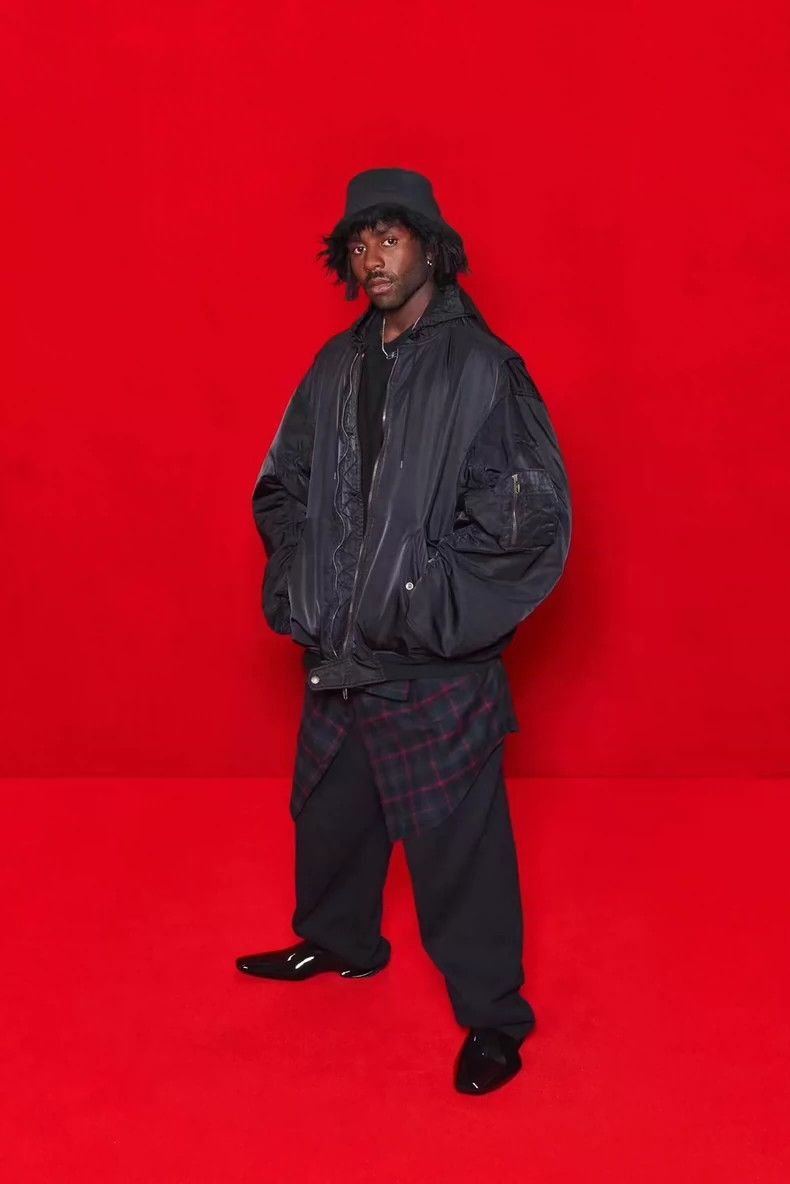 Balenciaga Balenciaga Red Carpet 3 B Nylon Bomber Hooded Jacket 2501-N Size US M / EU 48-50 / 2 - 8 Thumbnail