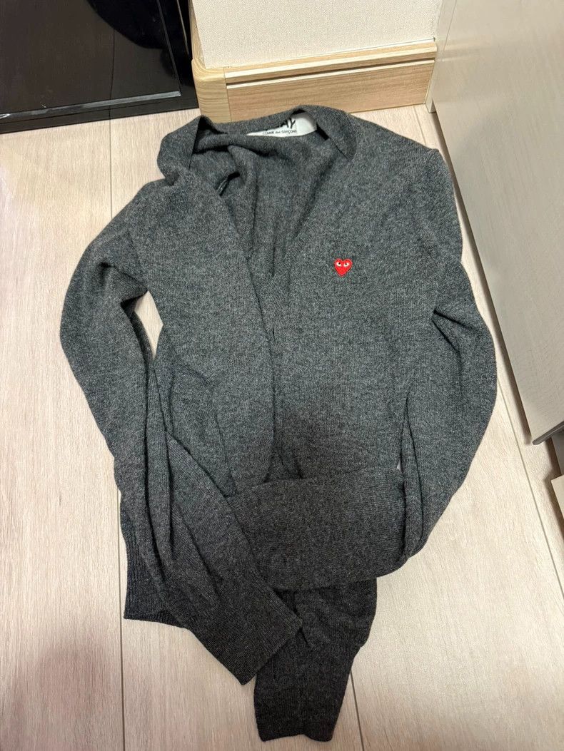 Comme des Garçons Gray Heart V-Neck Sweater - dmc